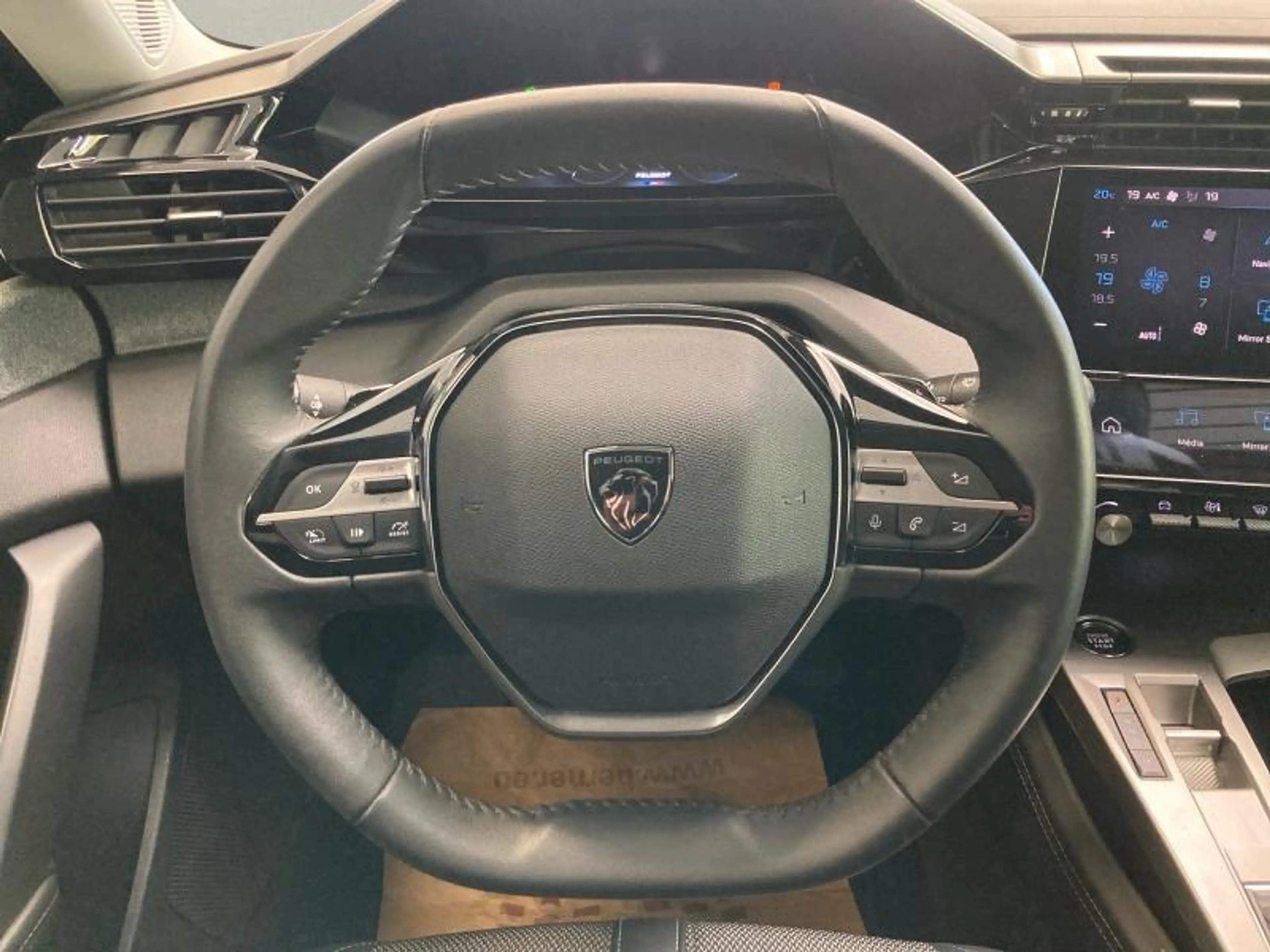 Peugeot 308 *** Allure Pack *** — photo 11