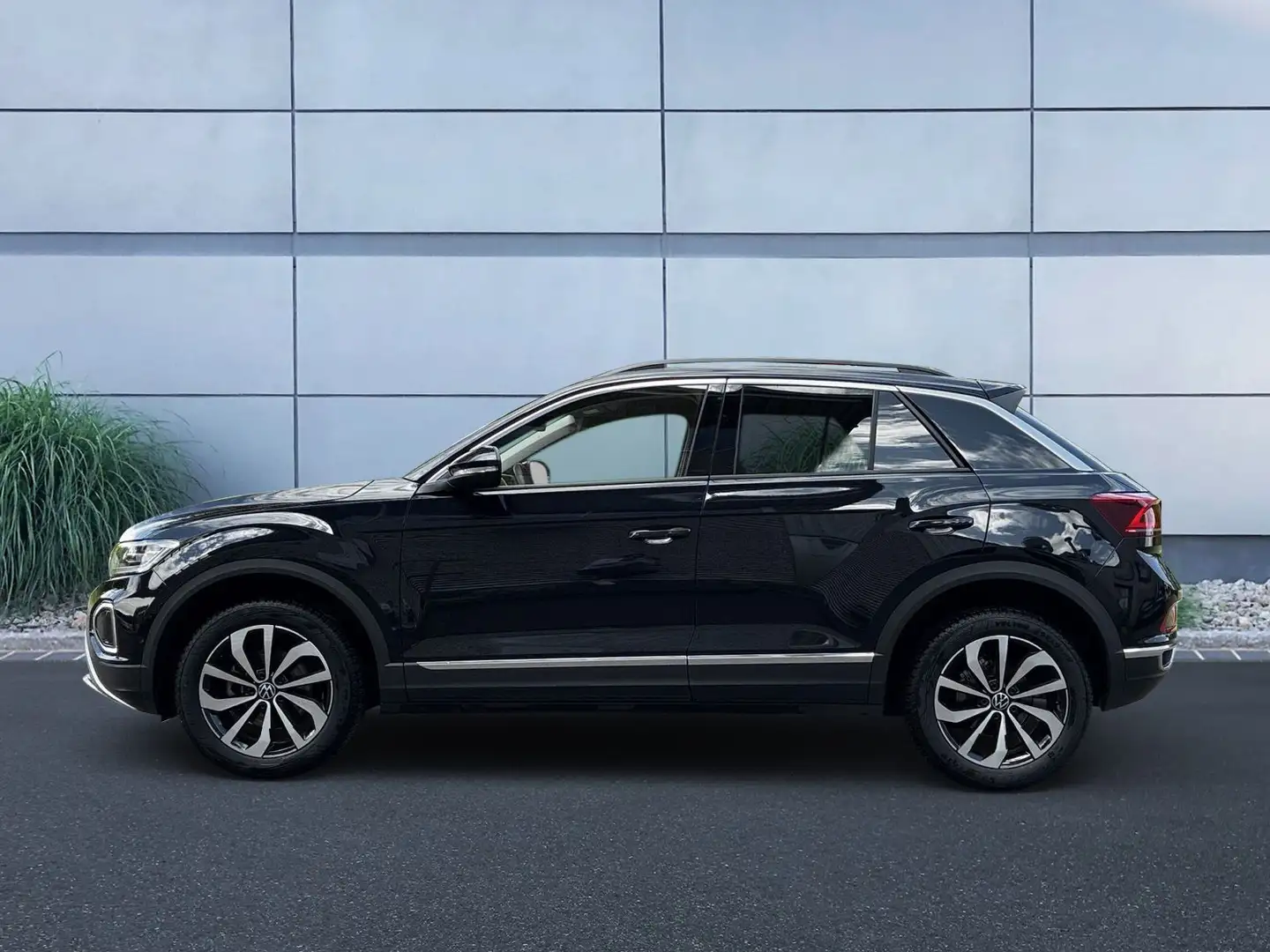 Volkswagen T-Roc Style 1.5 l TSI OPF 110 kW (150 PS ) 7-Gan Schwarz - 2