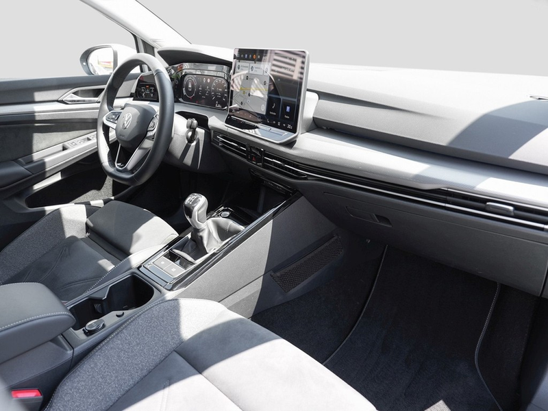 Volkswagen Golf VIII 1.5 TSI Style /Navi/LED/RFK/ACC — photo 9
