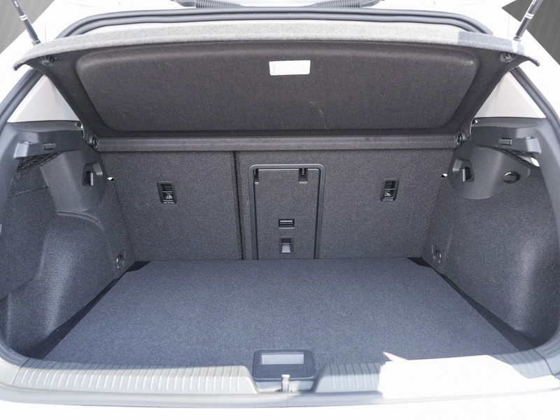 Volkswagen Golf VIII 1.5 TSI Style /Navi/LED/RFK/ACC — photo 7