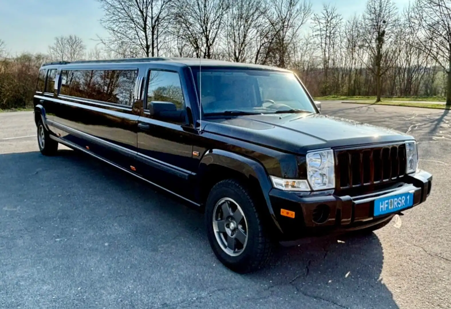 Jeep Commander 4.7 V8 Automatik *Stretch Limousine*TV*LED* Black - 1