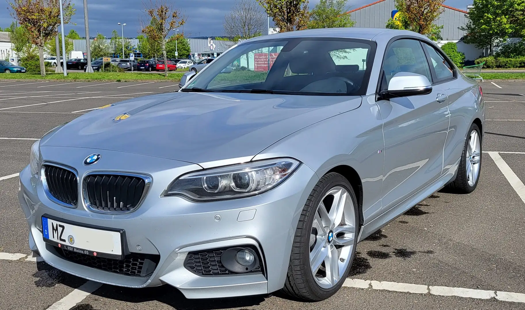 BMW 218 218d Coupe M-Sport Silber - 1