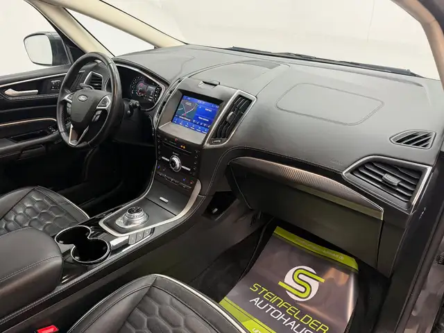 Ford S-Max view 12