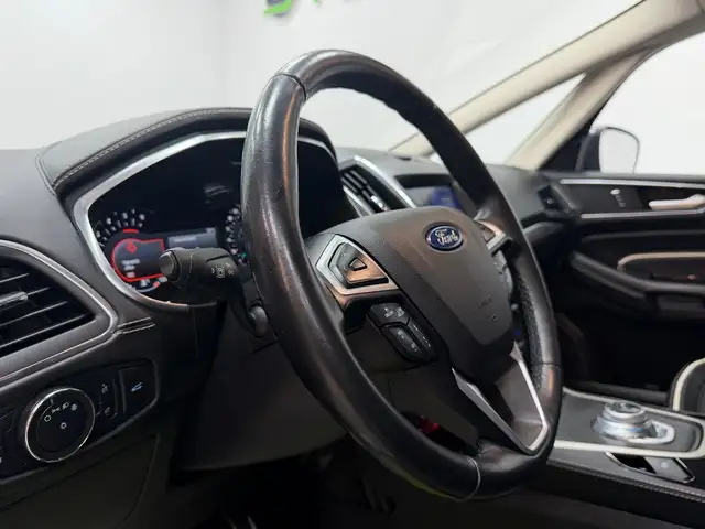Ford S-Max view 14