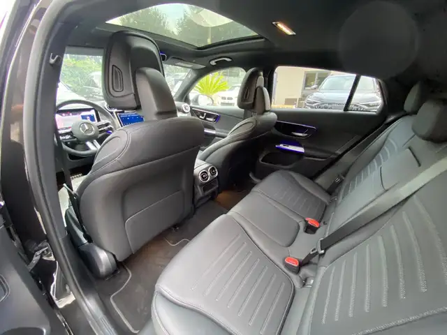 Mercedes-Benz GLC view 9
