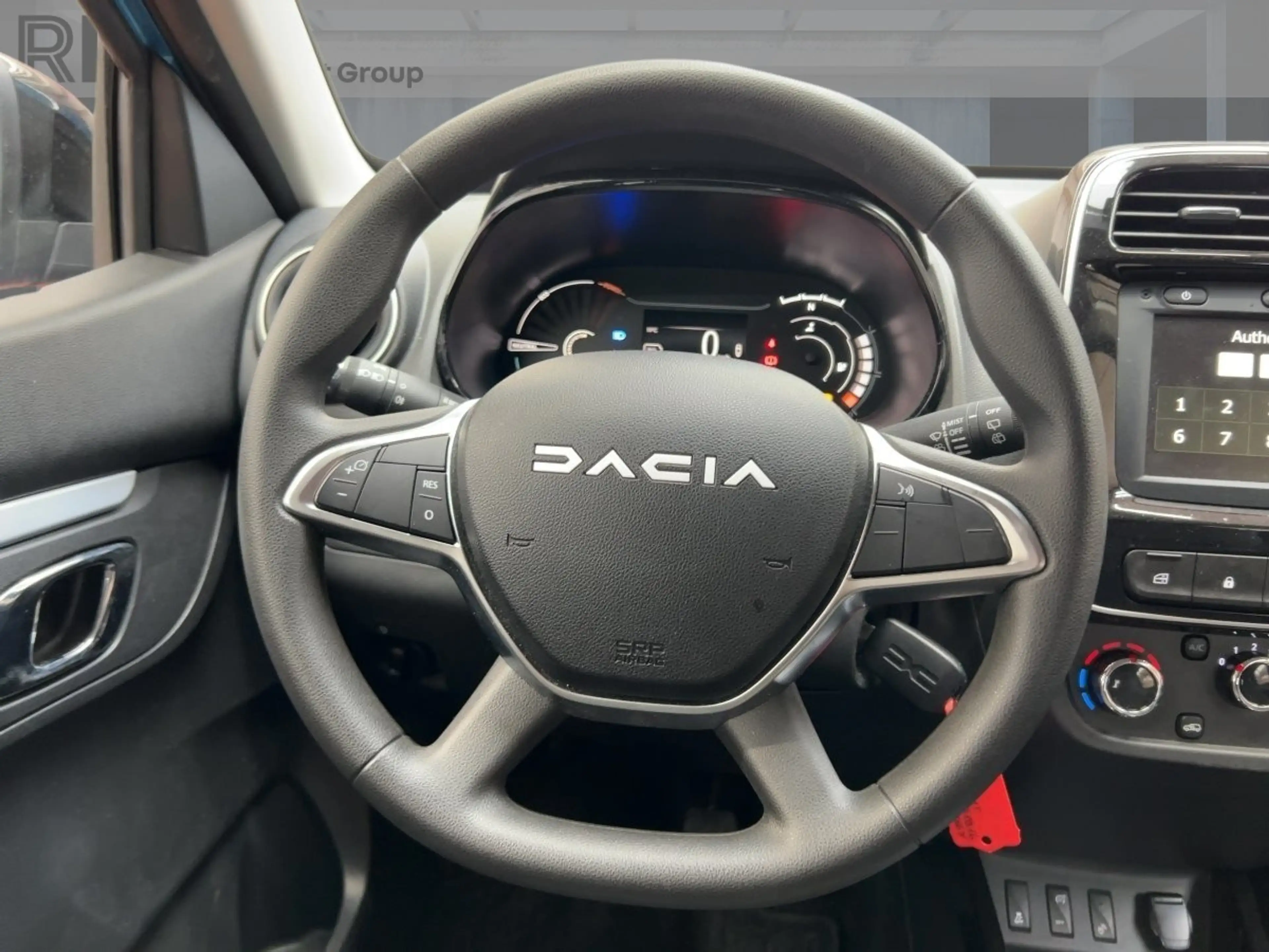 Dacia Spring Essential KLIMA LED-Tagfahrlicht ABS ESP ZV — photo 11