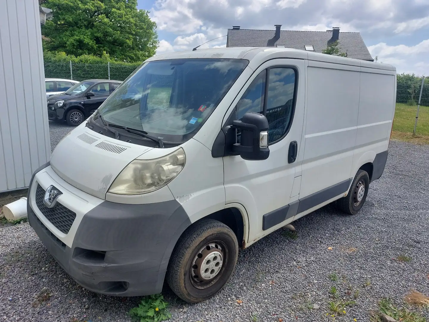 Peugeot Boxer 2.2 HDi L1H1 Premium Bílá - 2