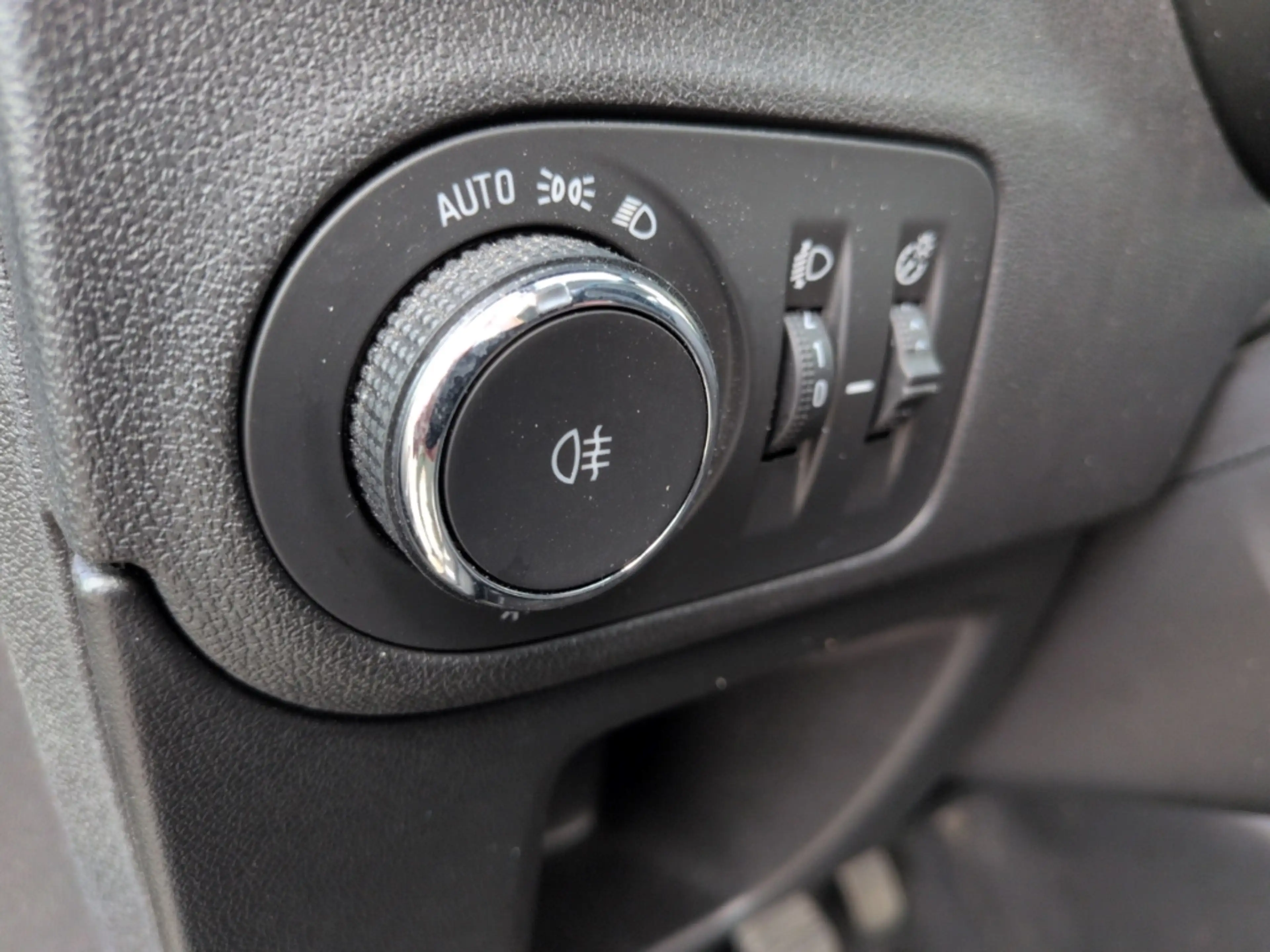 Opel Crossland Elegance Sitzheizung Anhängerkupplung  LED Apple C — photo 14