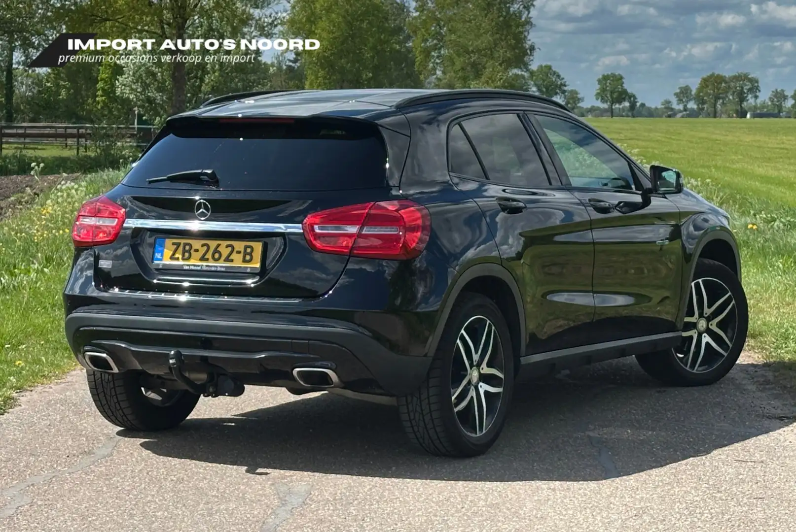 Mercedes-Benz GLA 180 Prestige Černá - 2