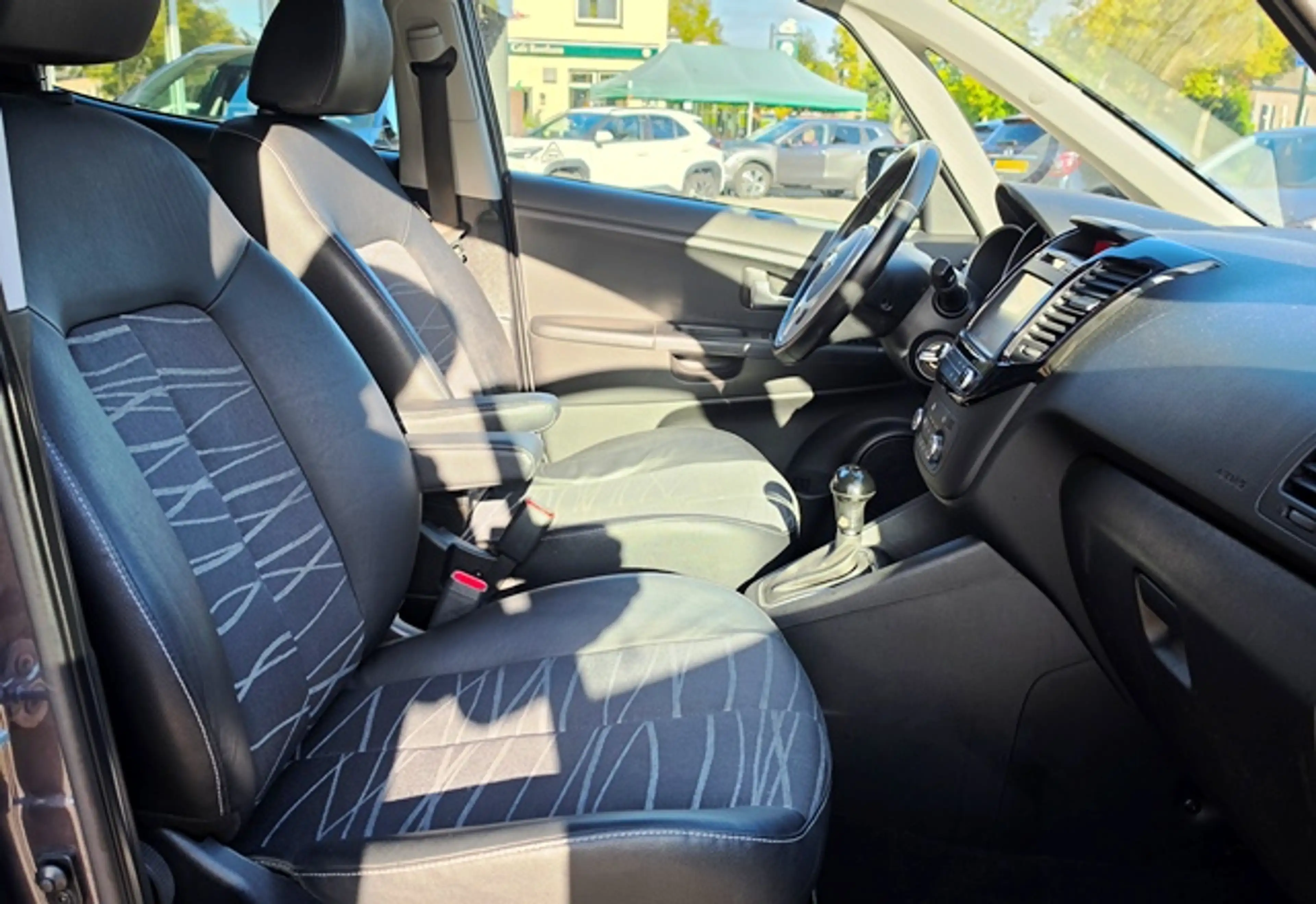 Kia Venga 1.6 CVVT 125pk A/T DynamicLine Navi - Camera — photo 6