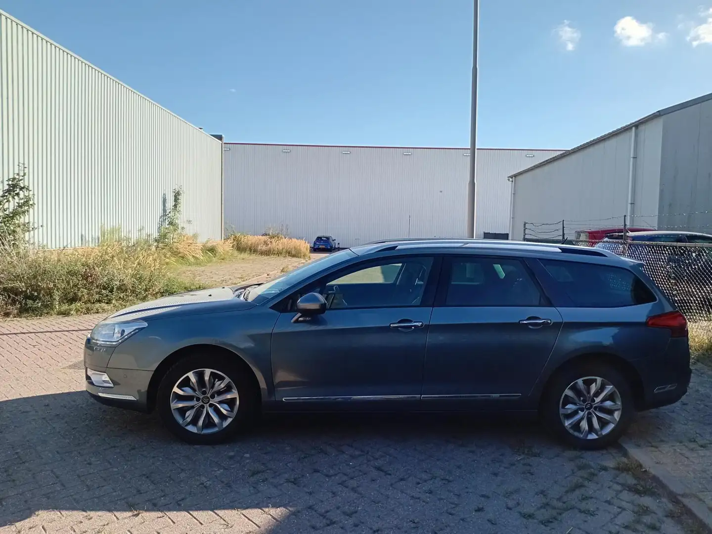 Citroen C5 Tourer 1.6i THP Business Cruise Clima Navi LED Nav Grijs - 2