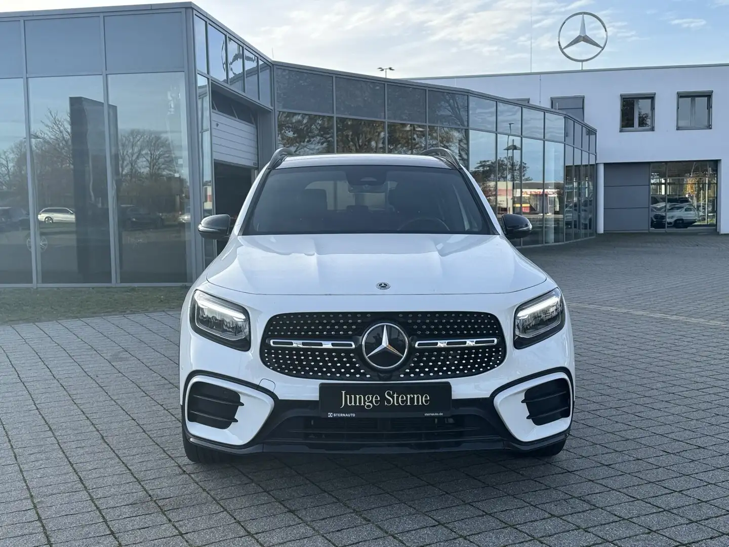Mercedes-Benz GLB 200 GLB 200 AMG Line Navi Pano.-Dach Keyless-Go/Klima AMG Line Navi Pano.-Dach Keyless-Go/Klima Wit - 2
