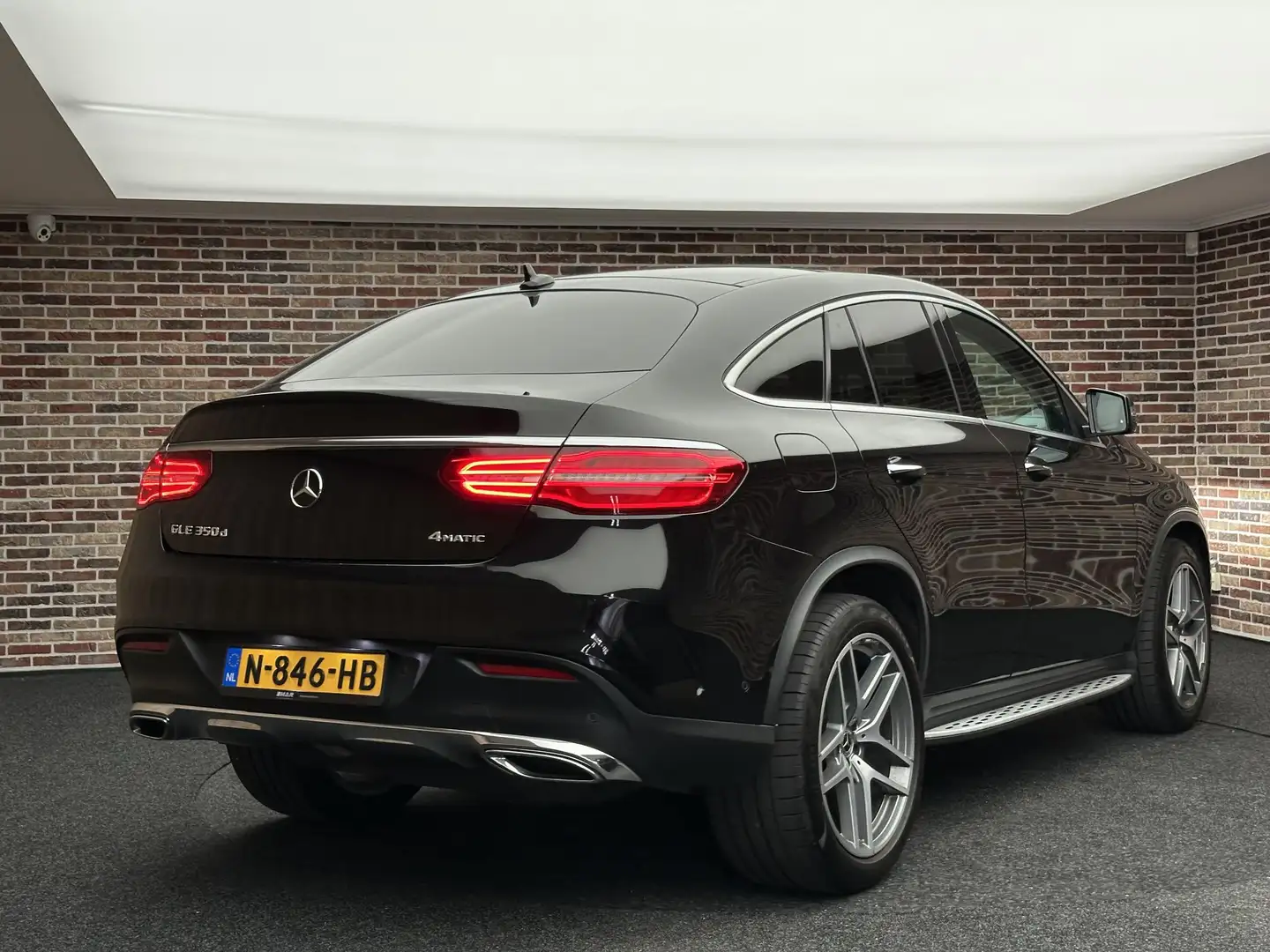 Mercedes-Benz GLE 350 Coupe d 4MATIC AMG Sport Edition | Dak| Distronic| Schwarz - 2
