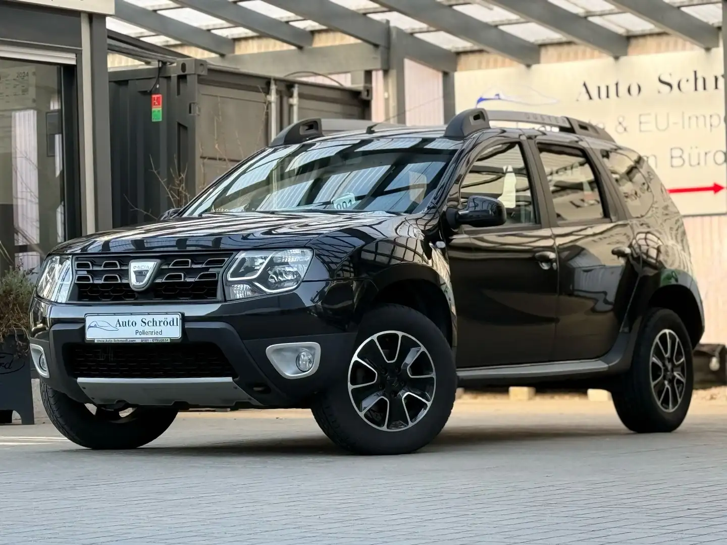 Dacia Duster EDC Black Shadow dCi 110, Kamera, Navi, Sitzheiz. Negro - 1