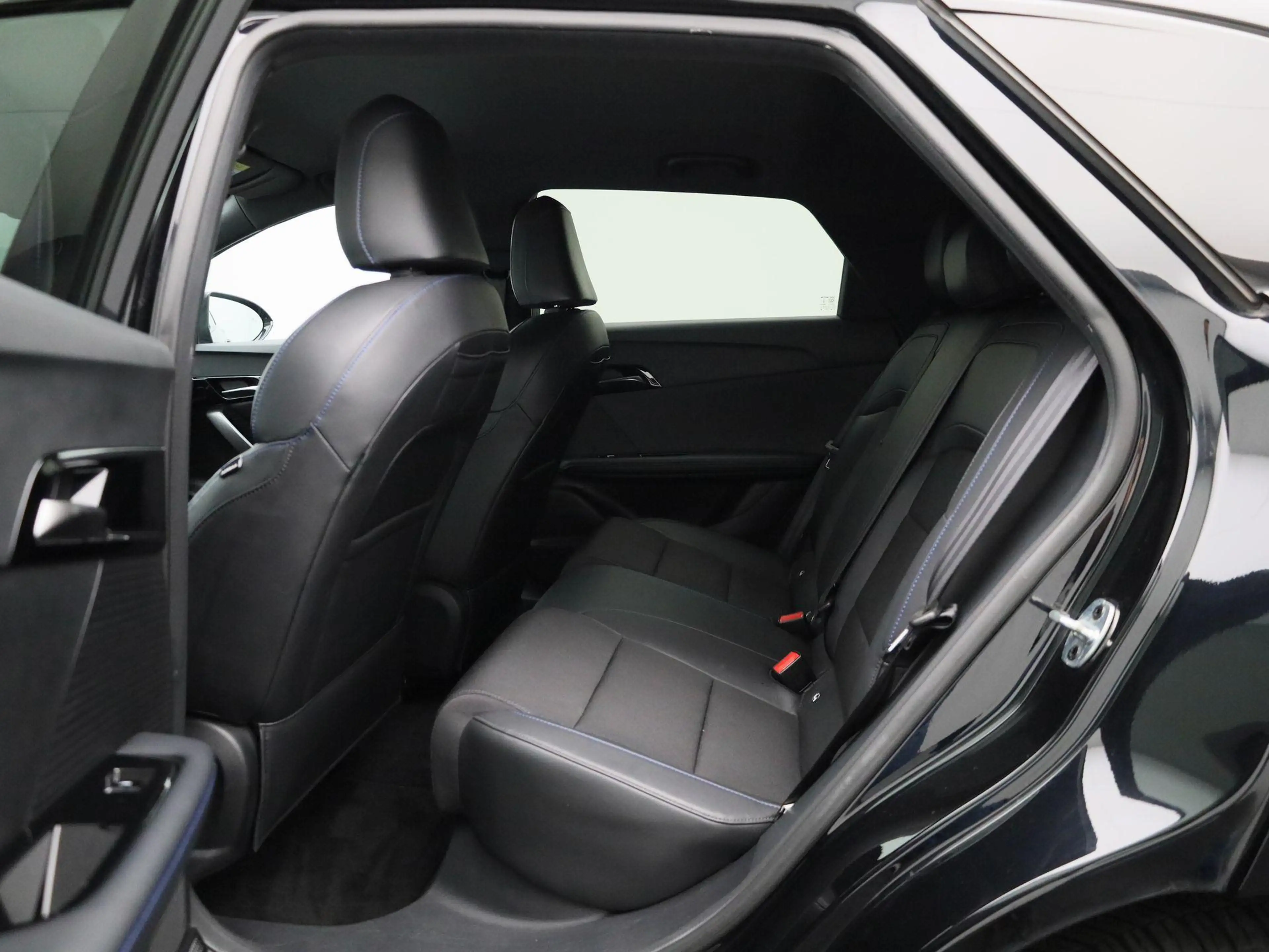 MG MG4 Electric Luxury 64 kWh — photo 10