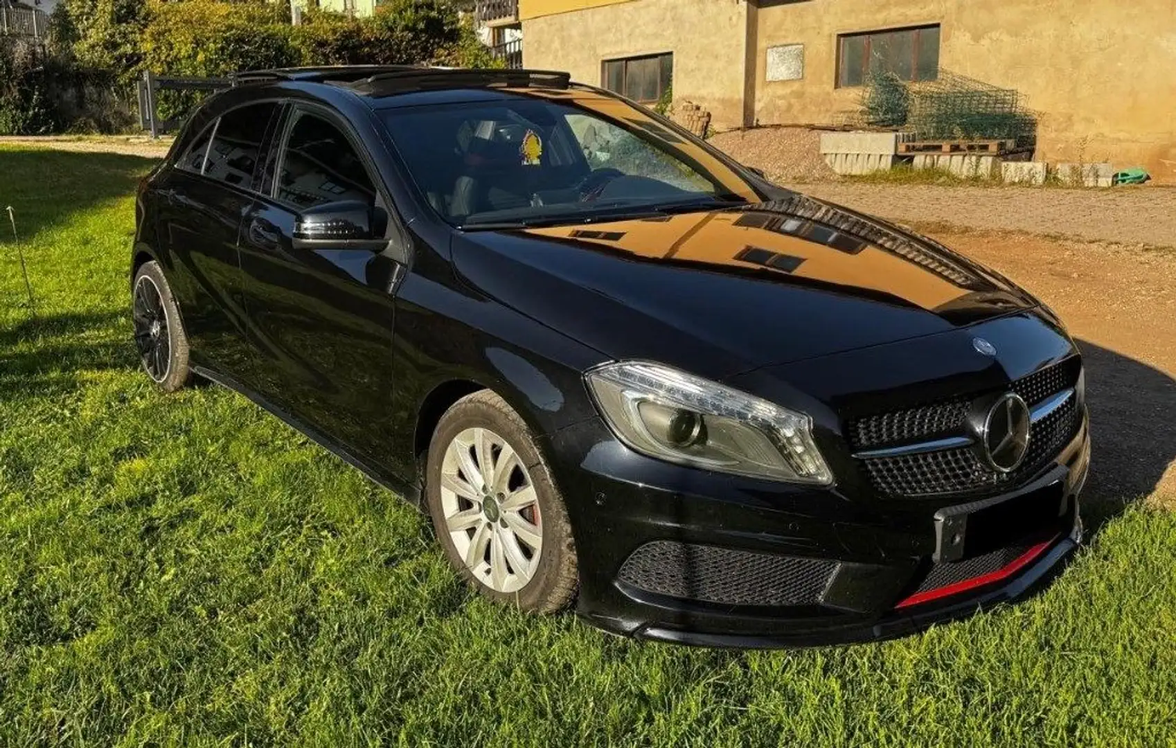 Mercedes-Benz A 200 CDI Automatic Premium AMG Zwart - 1