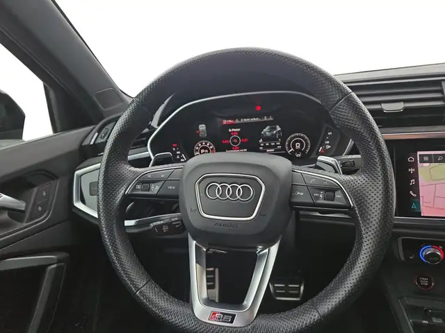 Audi RS Q3 view 13