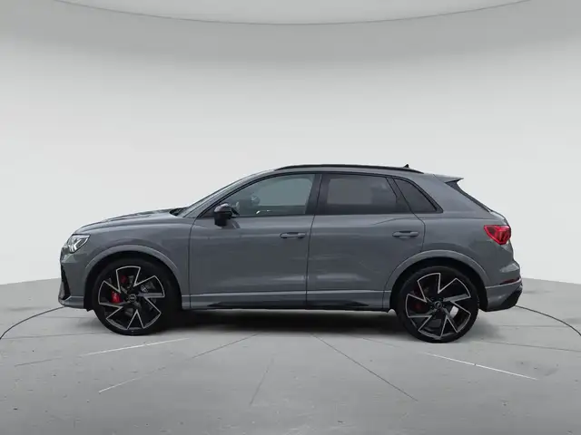 Audi RS Q3 view 6