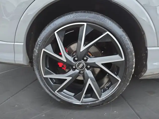 Audi RS Q3 view 15