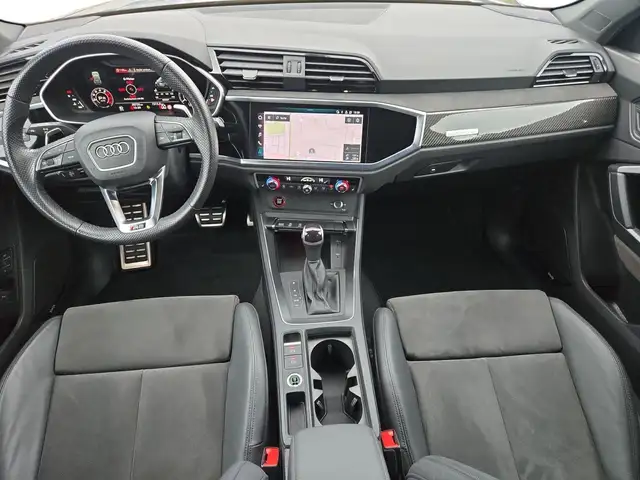 Audi RS Q3 view 8