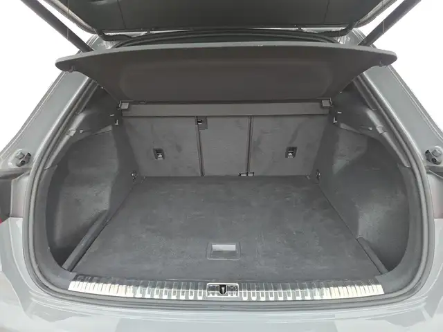 Audi RS Q3 view 14