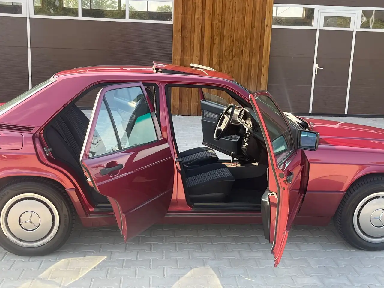 Mercedes-Benz 190 W201 190E 1.8 Automatik, nur 81.000 Km!!!, foto 6
