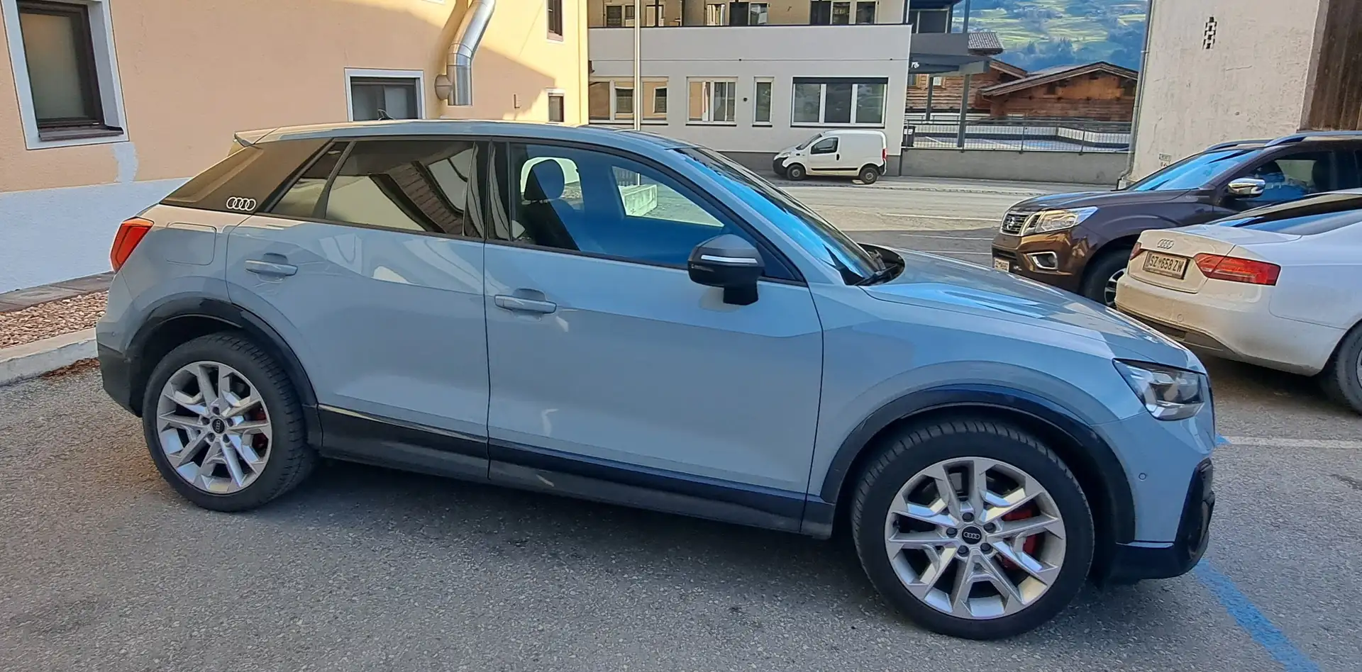 Audi SQ2 SQ2 TFSI quattro S-tronic Grau - 2