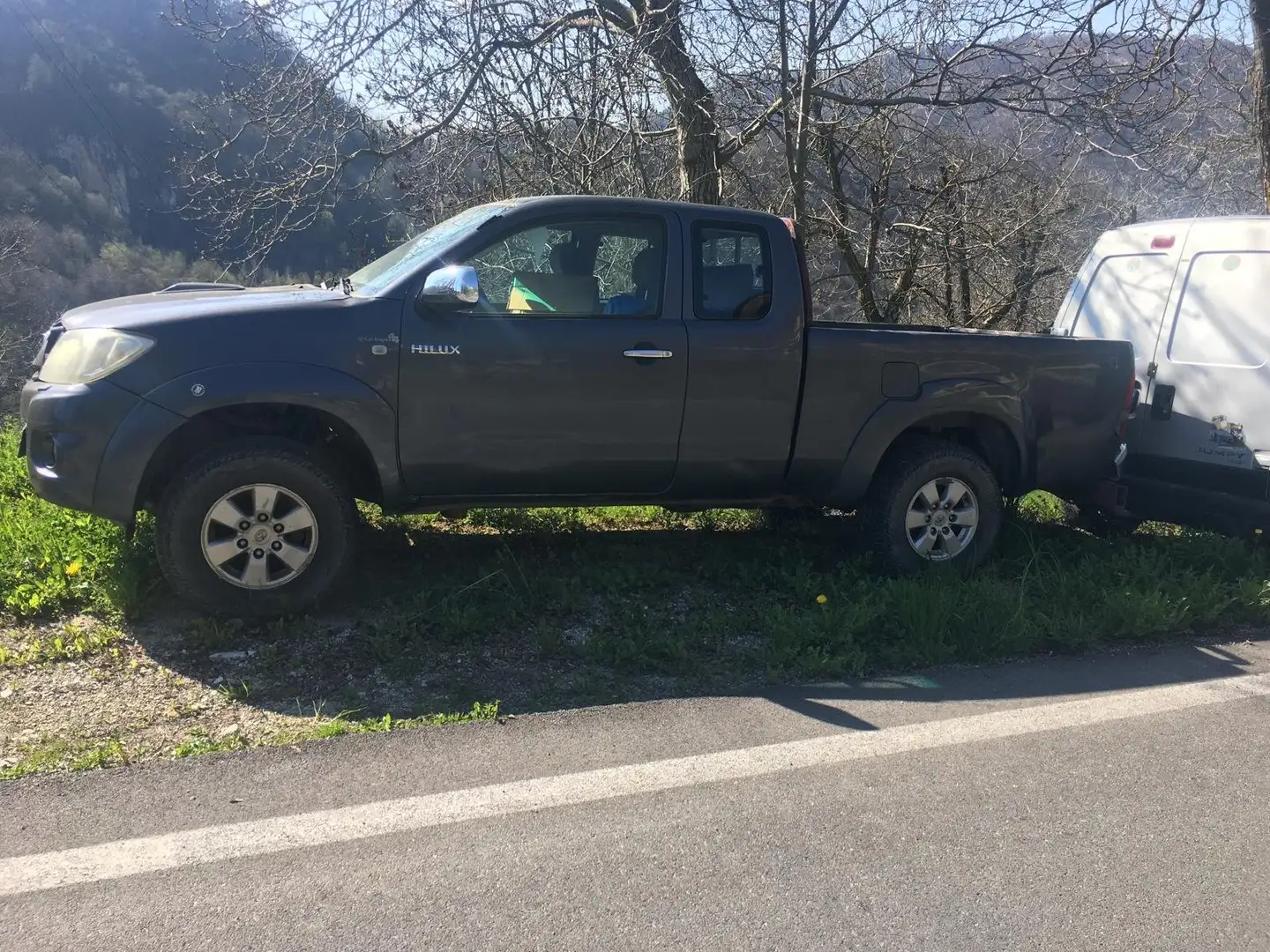 Toyota Hilux Hilux 2.5 extra cab SR 140cv Grigio - 1