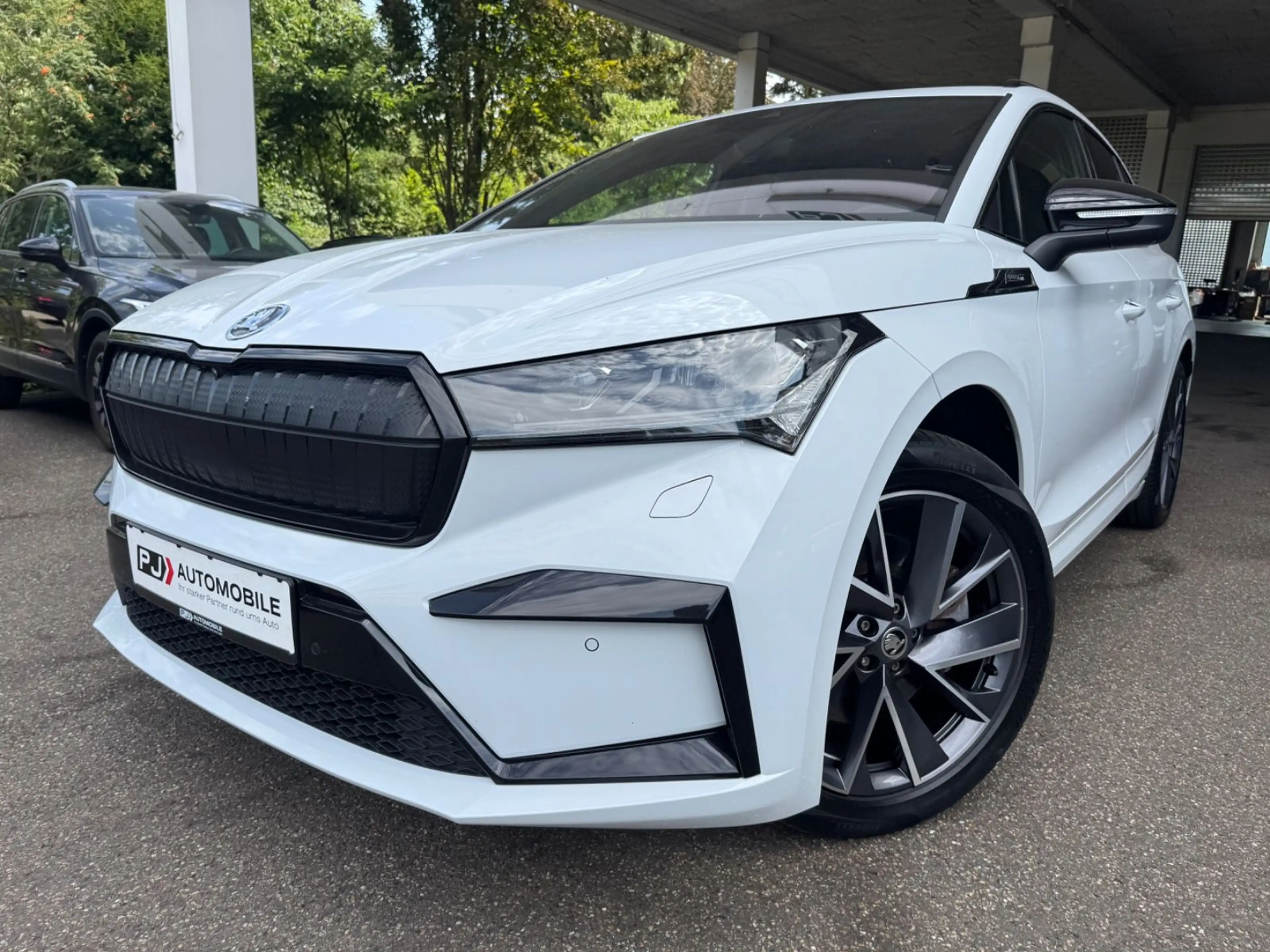Skoda Enyaq 80x Sportline Navi LED 360° Wärmepumpe ACC