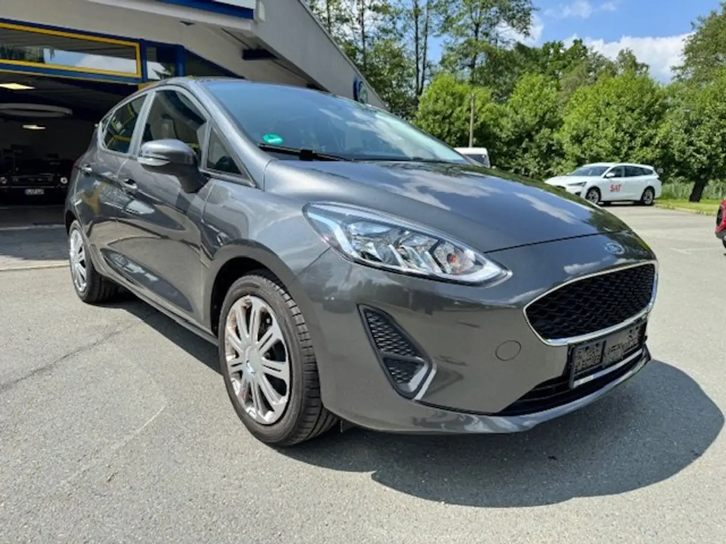 Ford Fiesta 1.1 Cool&Connect, Winterpaket, PDC hinten, NSW Grau - 1