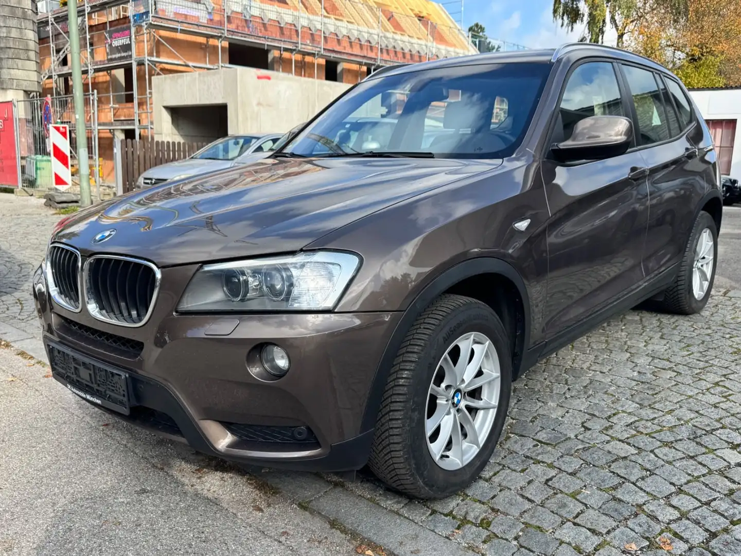 BMW X3 xDrive 20 d ° Sportsitze ° Panorama Bruin - 2