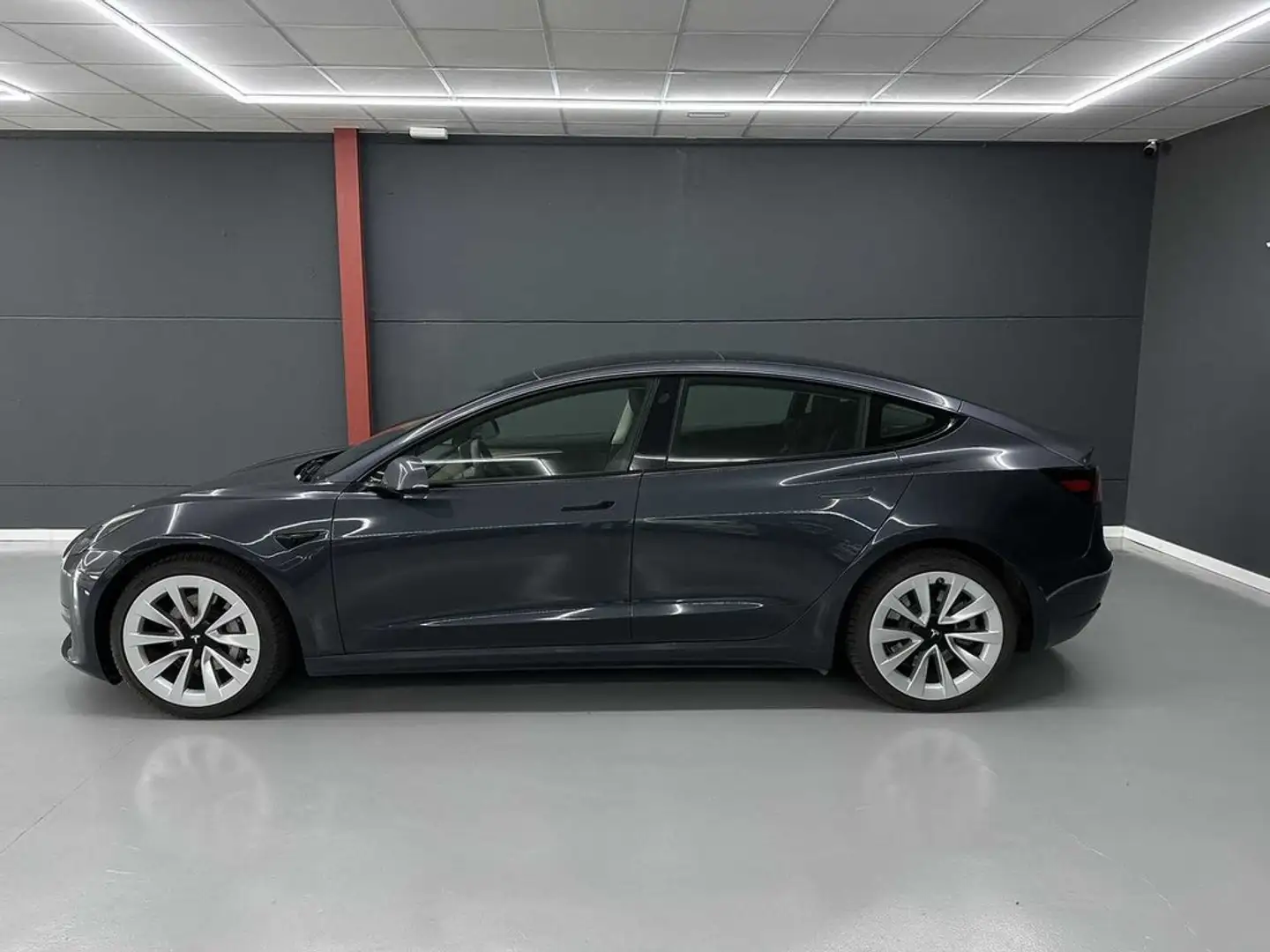 Tesla Model 3 Long Range Dual Motor 26.350€ neto Grau - 2