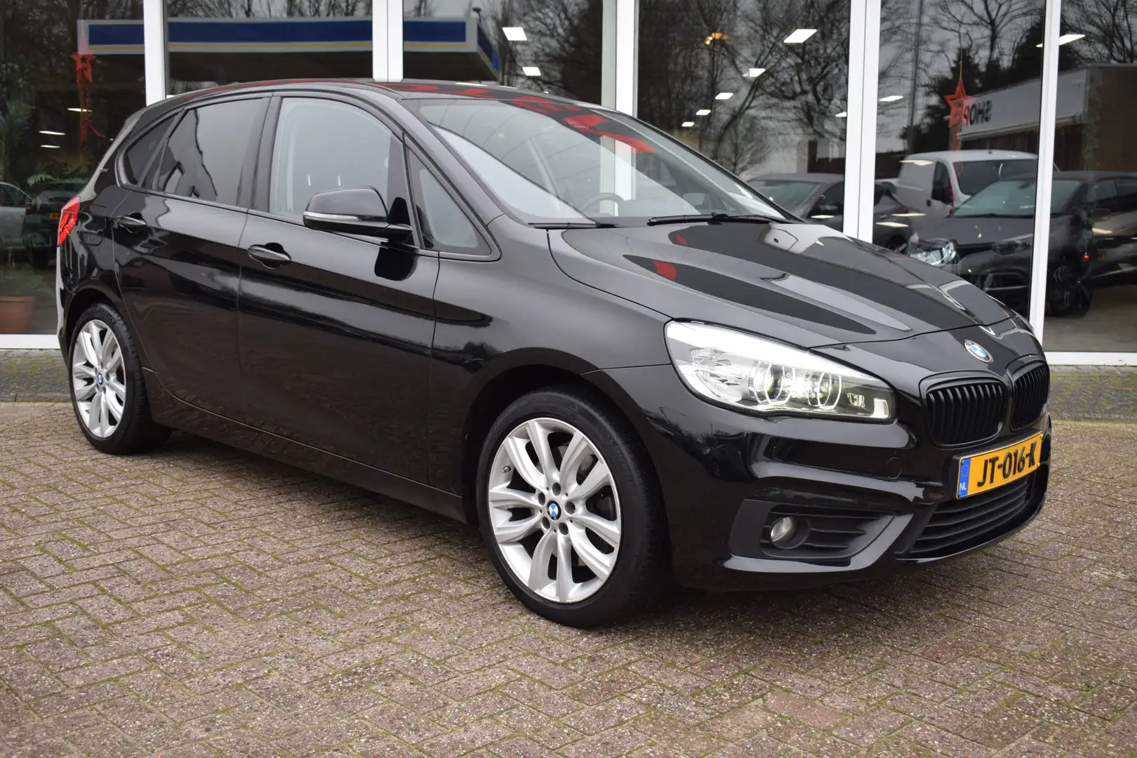BMW 225 2-serie Active Tourer 225xe iPerformance Centennia Zwart - 2