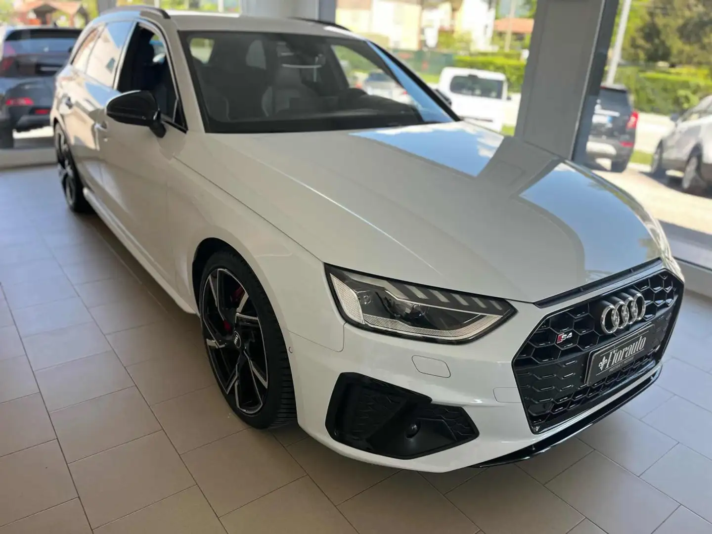Audi S4 Avant TDI quattro tiptronic sport attitude MATRIX Bianco - 2