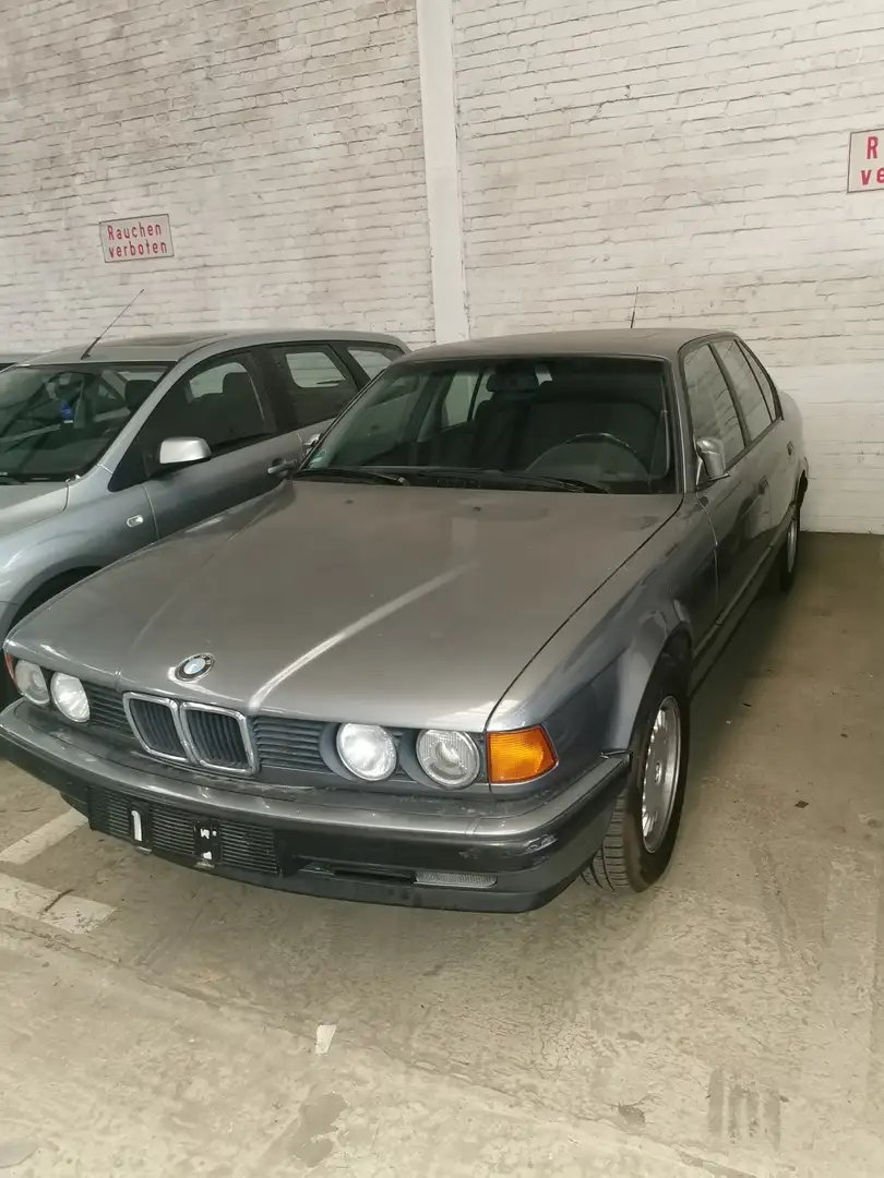 BMW 730 730i - 1
