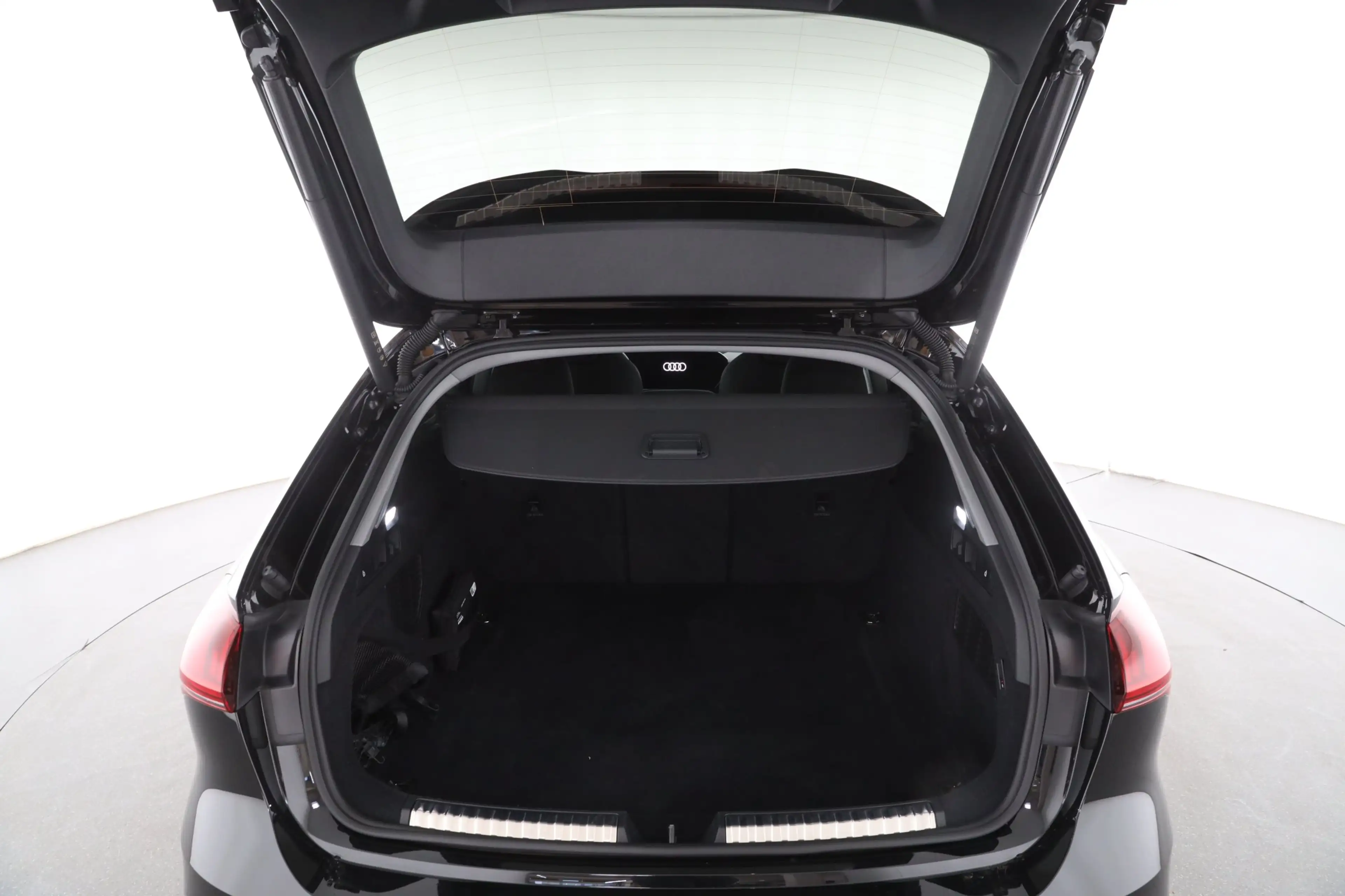 Audi A5 Avant TDI S tronic | PANO | AHK | 266 € mtl. — photo 11