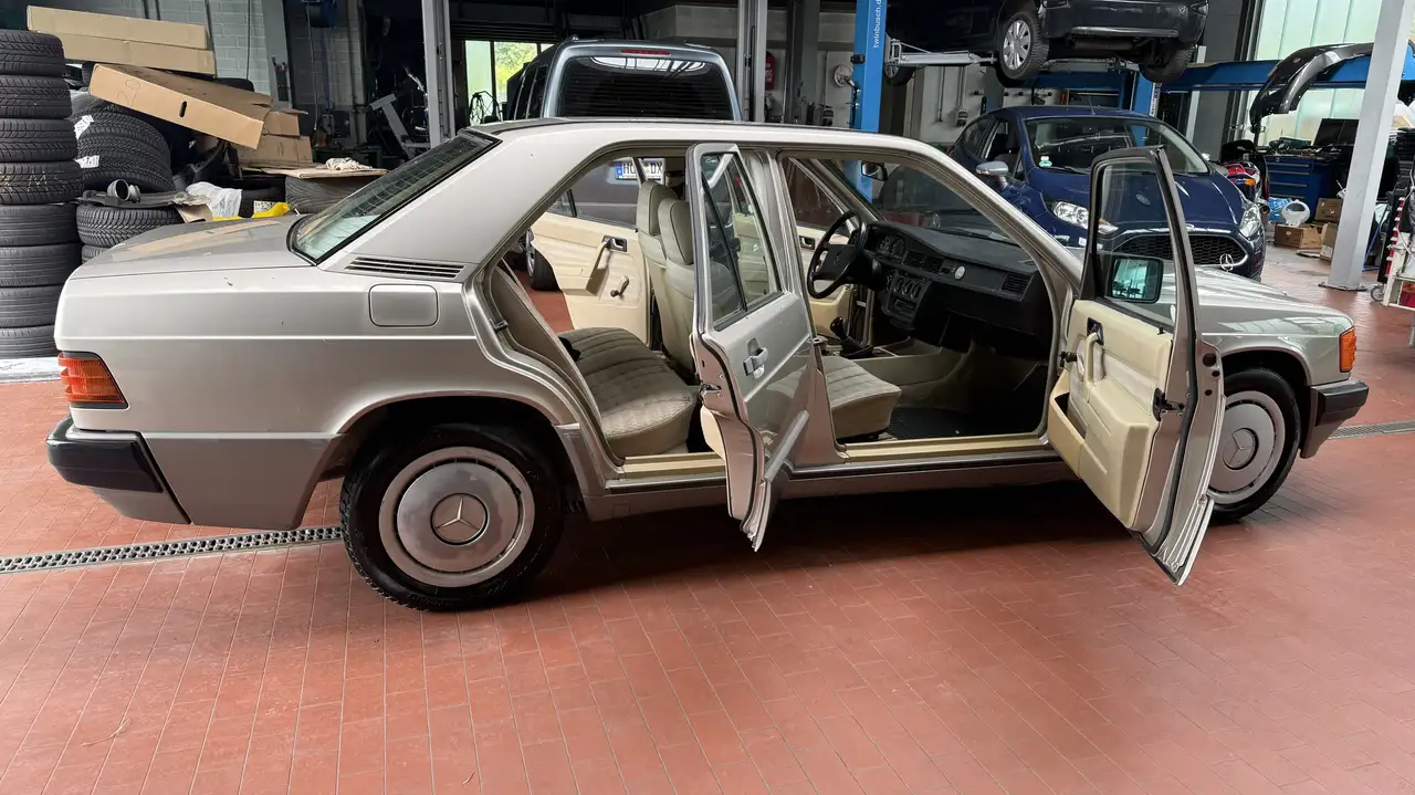 Mercedes-Benz 190 Diesel, I-Hand , SHD, Ab-AHK,.., foto 2