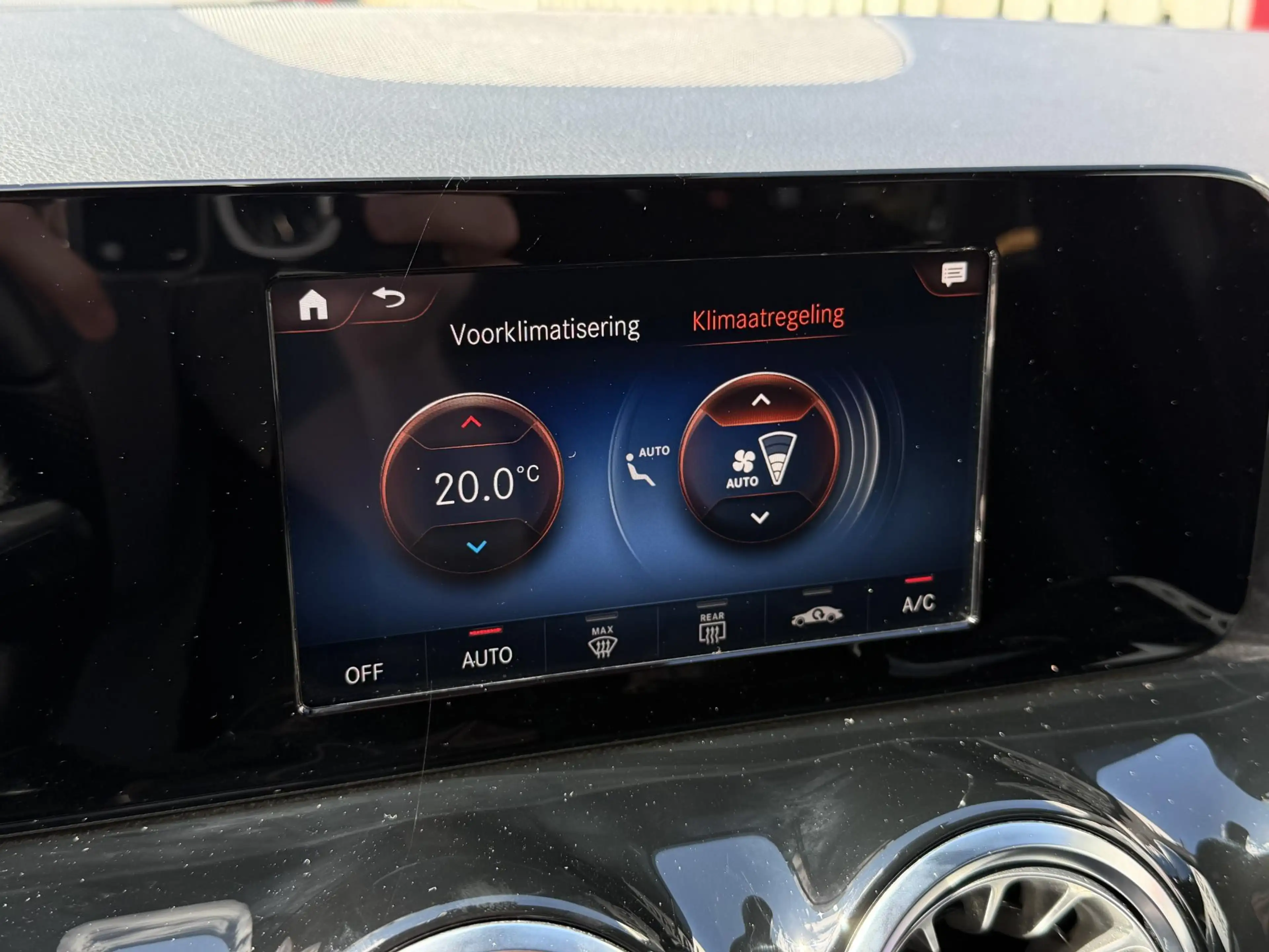 Mercedes-Benz B 250 e AMG Line 18''/Dodehoek/Camera/Navigatie/Sfeerver — photo 30