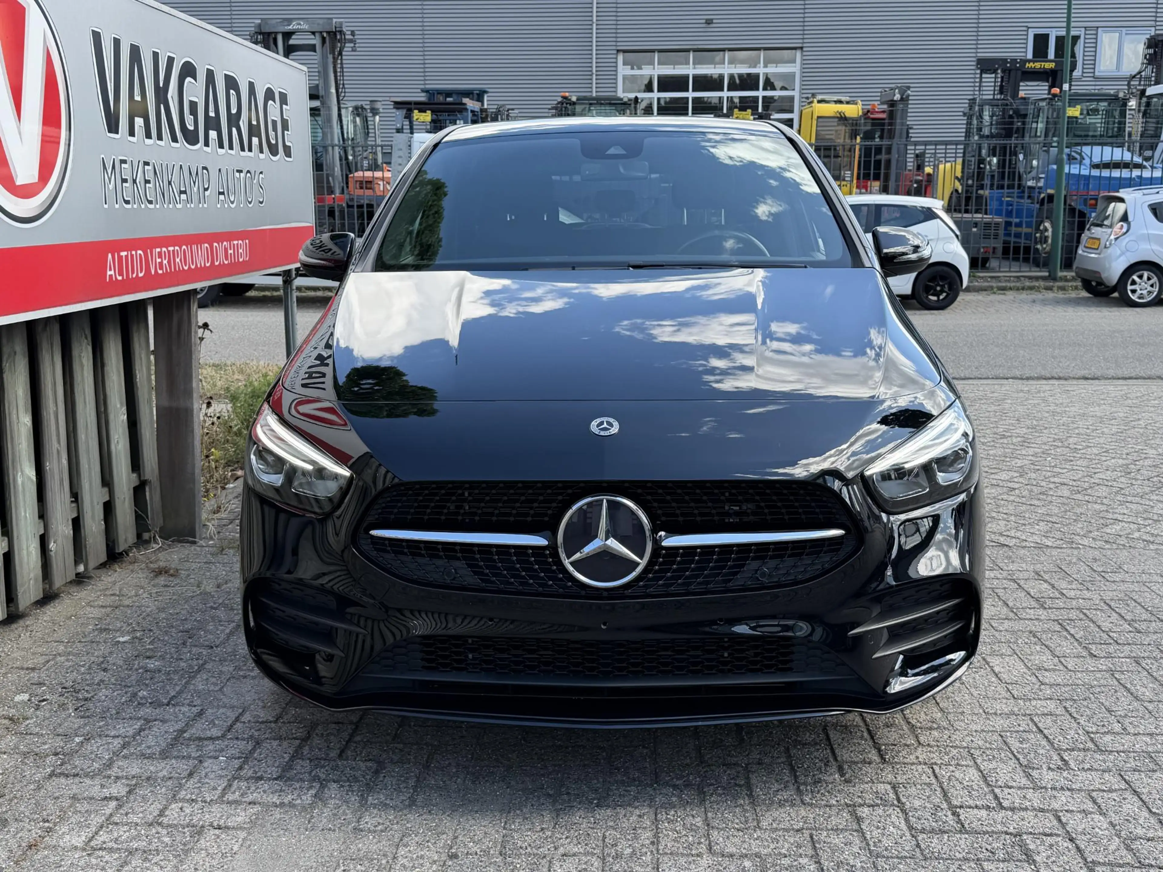 Mercedes-Benz B 250 e AMG Line 18''/Dodehoek/Camera/Navigatie/Sfeerver — photo 4