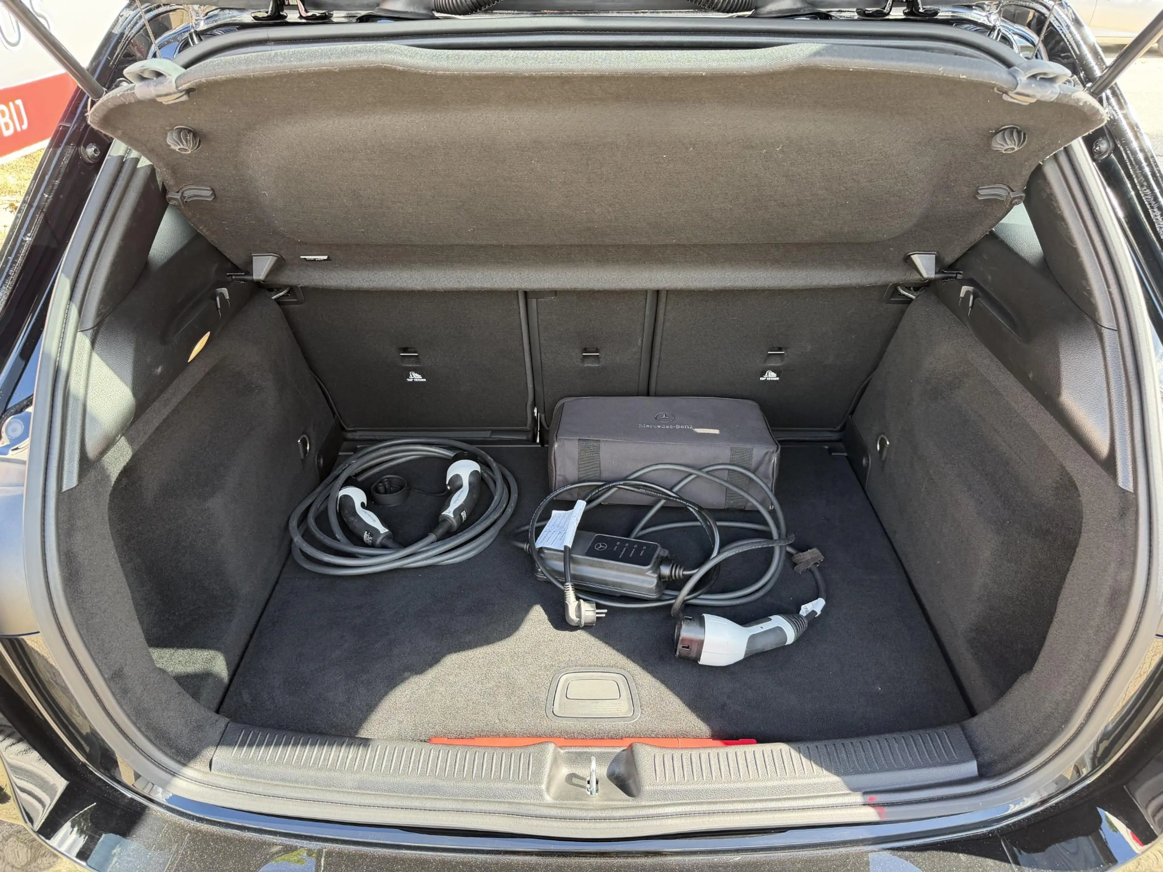 Mercedes-Benz B 250 e AMG Line 18''/Dodehoek/Camera/Navigatie/Sfeerver — photo 9