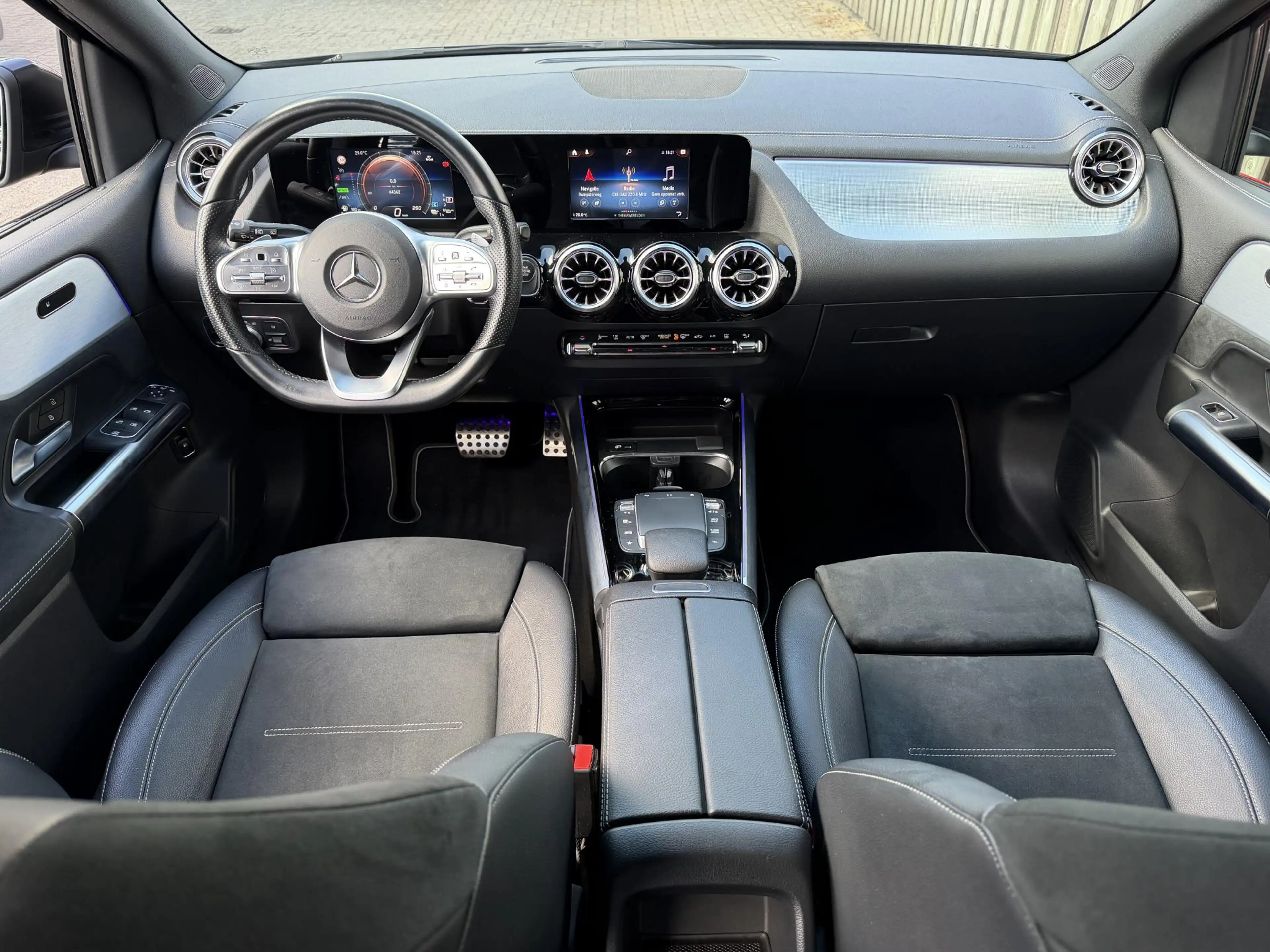 Mercedes-Benz B 250 e AMG Line 18''/Dodehoek/Camera/Navigatie/Sfeerver — photo 3