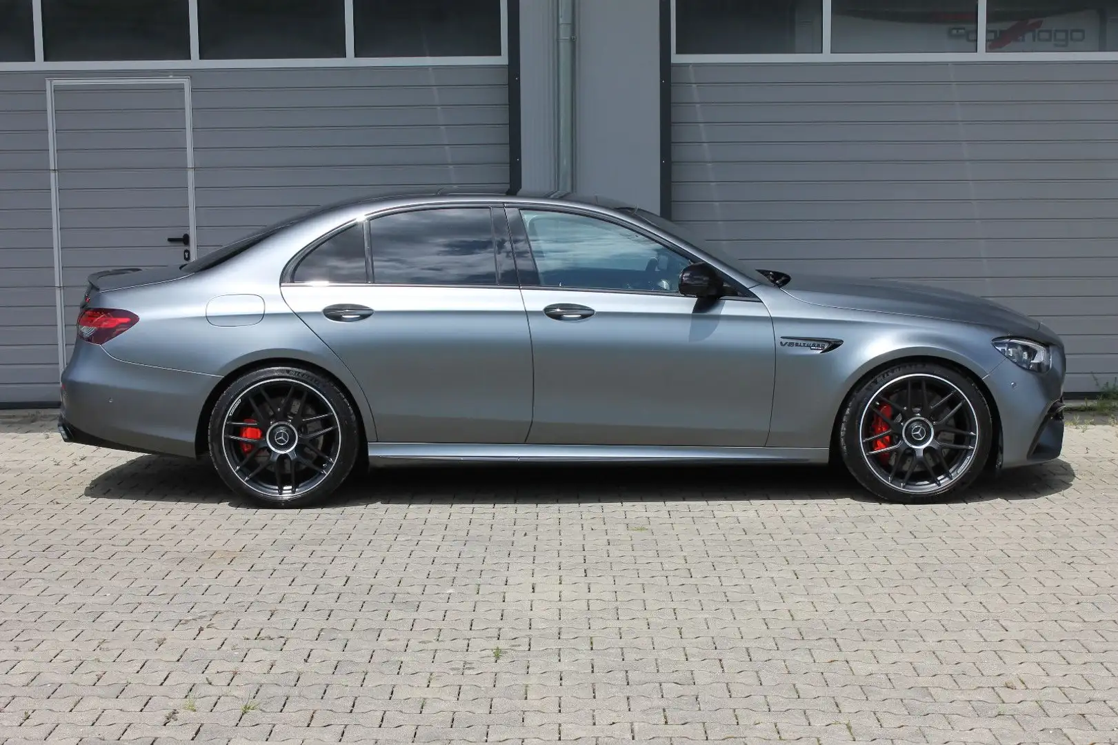 Mercedes-Benz E 63 AMG E 63 S AMG 4Matic+*Limo*Facelift Umbau*Top! Grau - 2