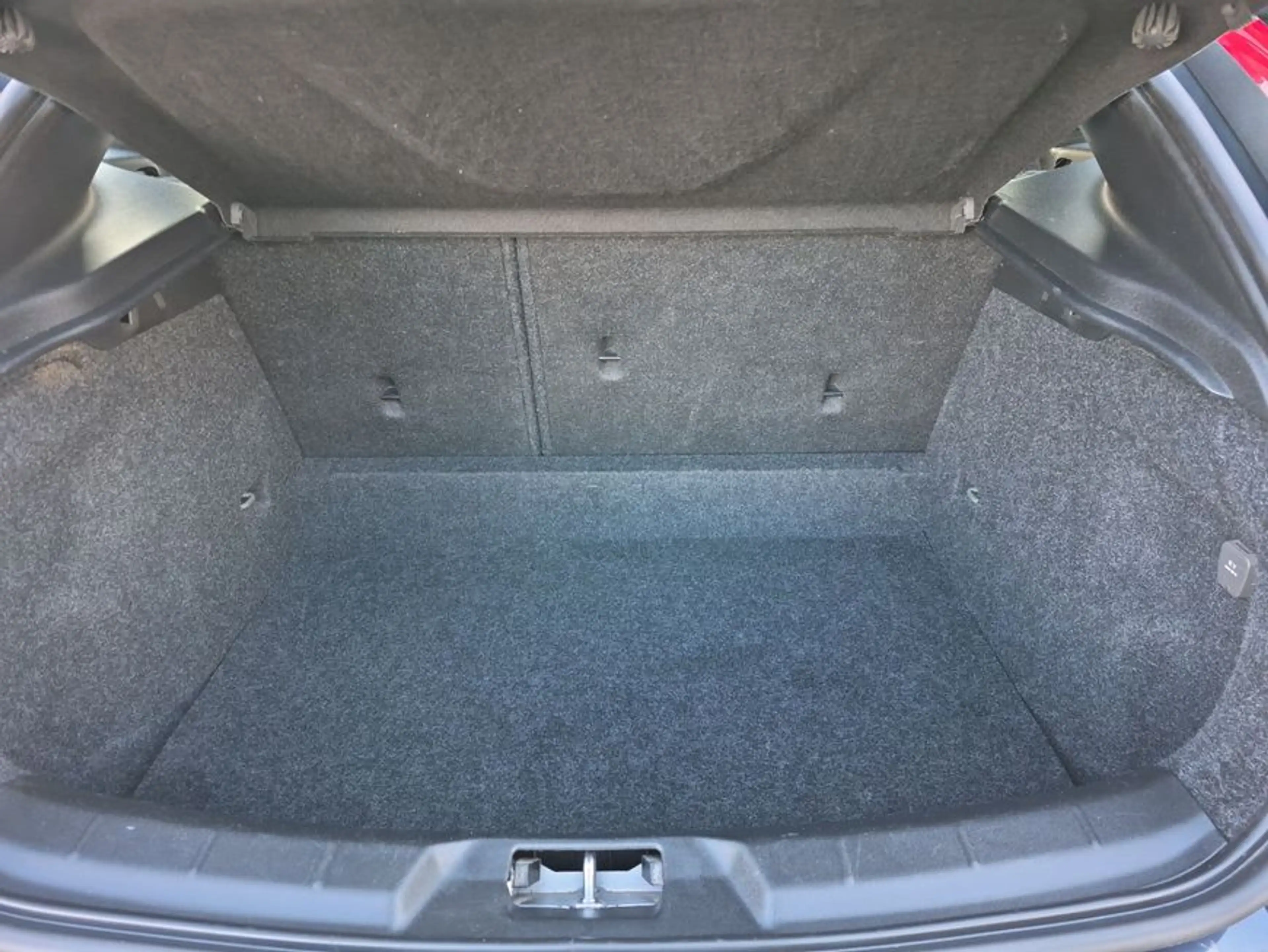 Volvo V40 D4 Geartronic Momentum BLIS*Winterpak. — photo 8