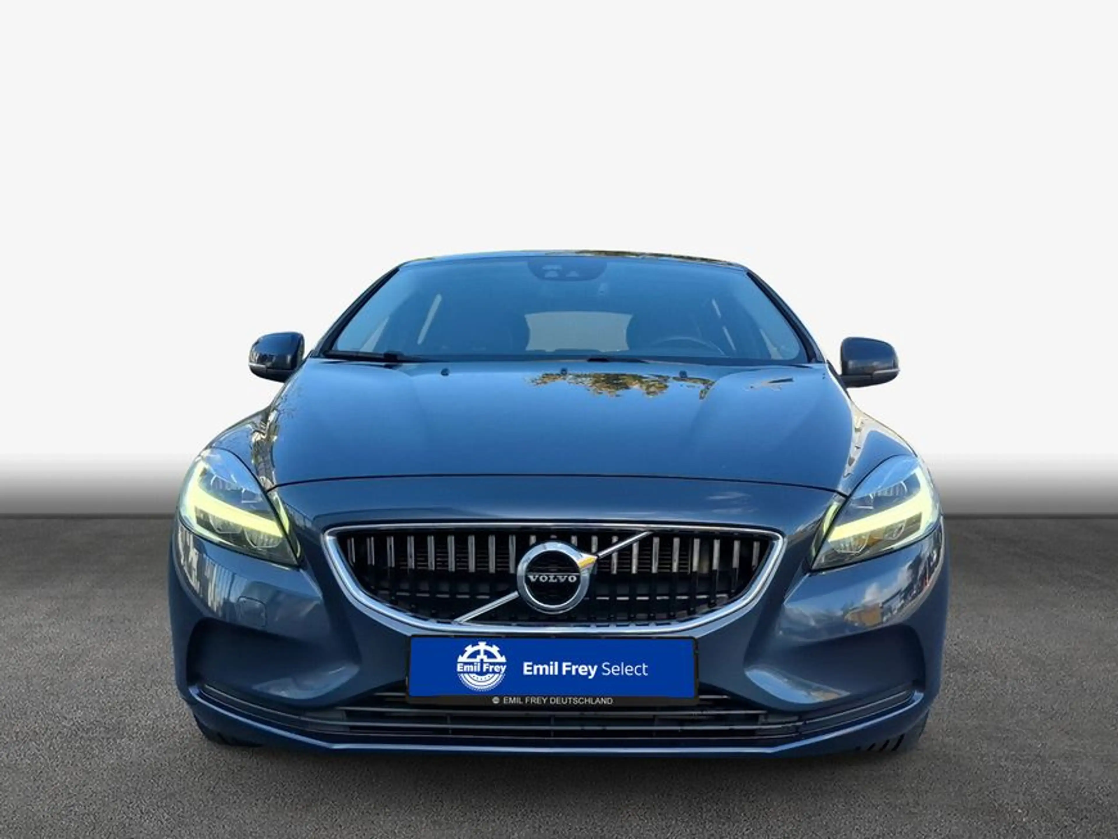 Volvo V40 D4 Geartronic Momentum BLIS*Winterpak. — photo 3