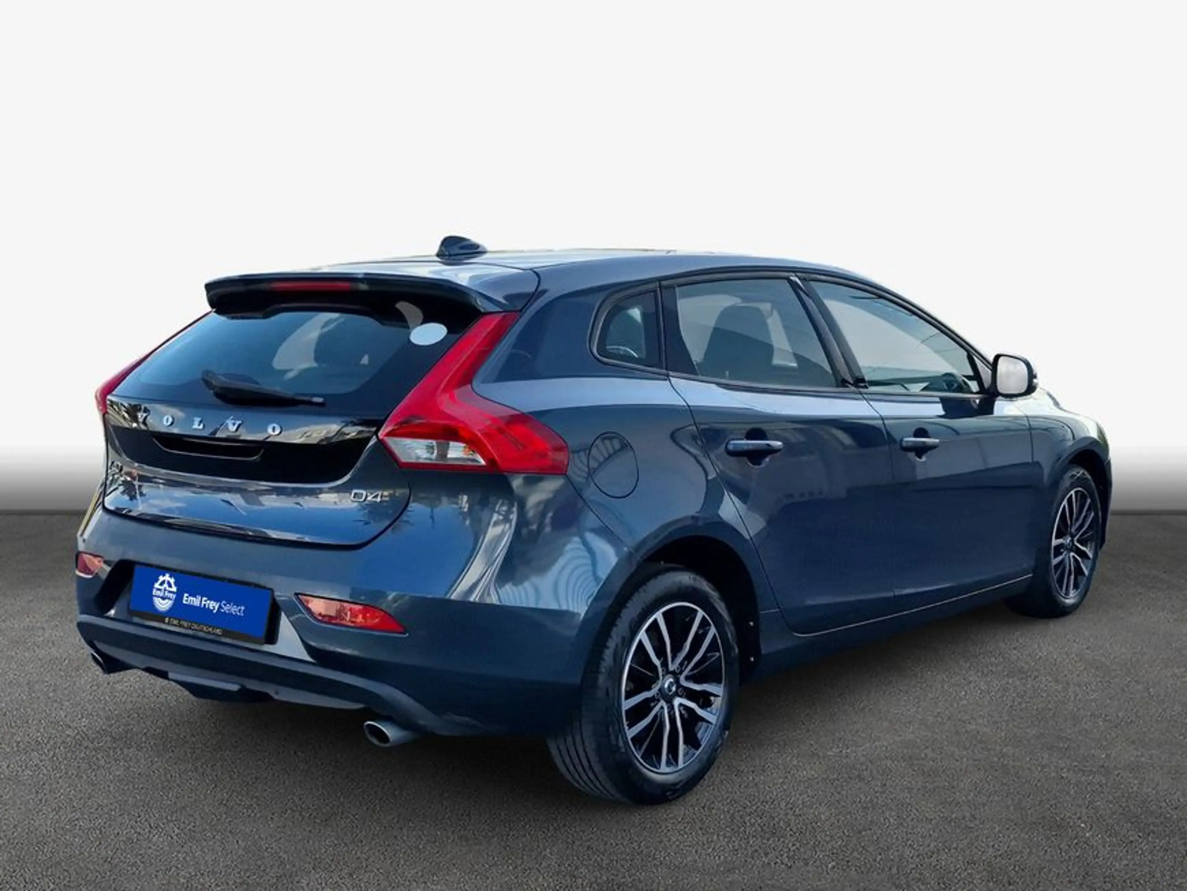 Volvo V40 D4 Geartronic Momentum BLIS*Winterpak. — photo 2