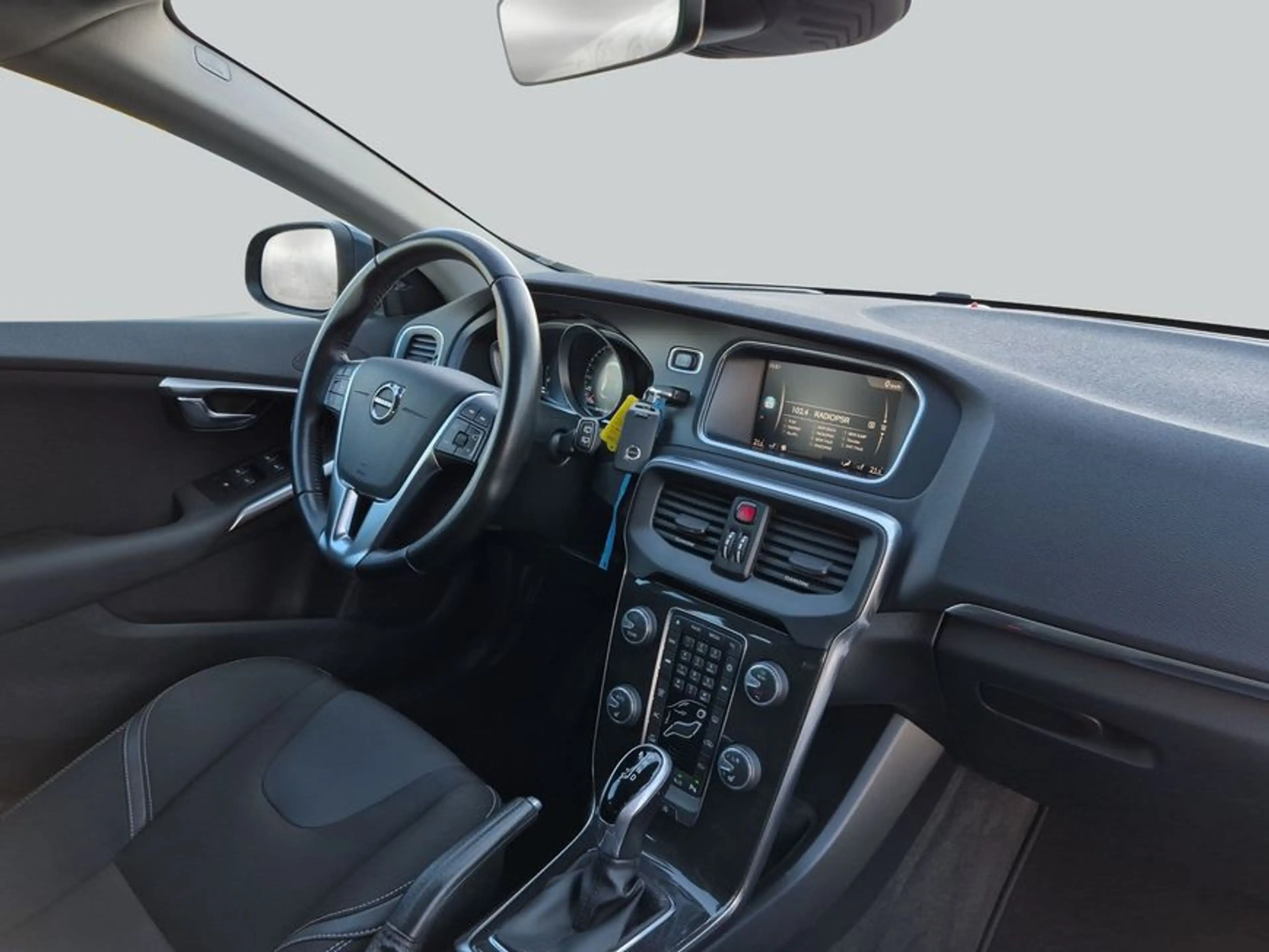 Volvo V40 D4 Geartronic Momentum BLIS*Winterpak. — photo 15