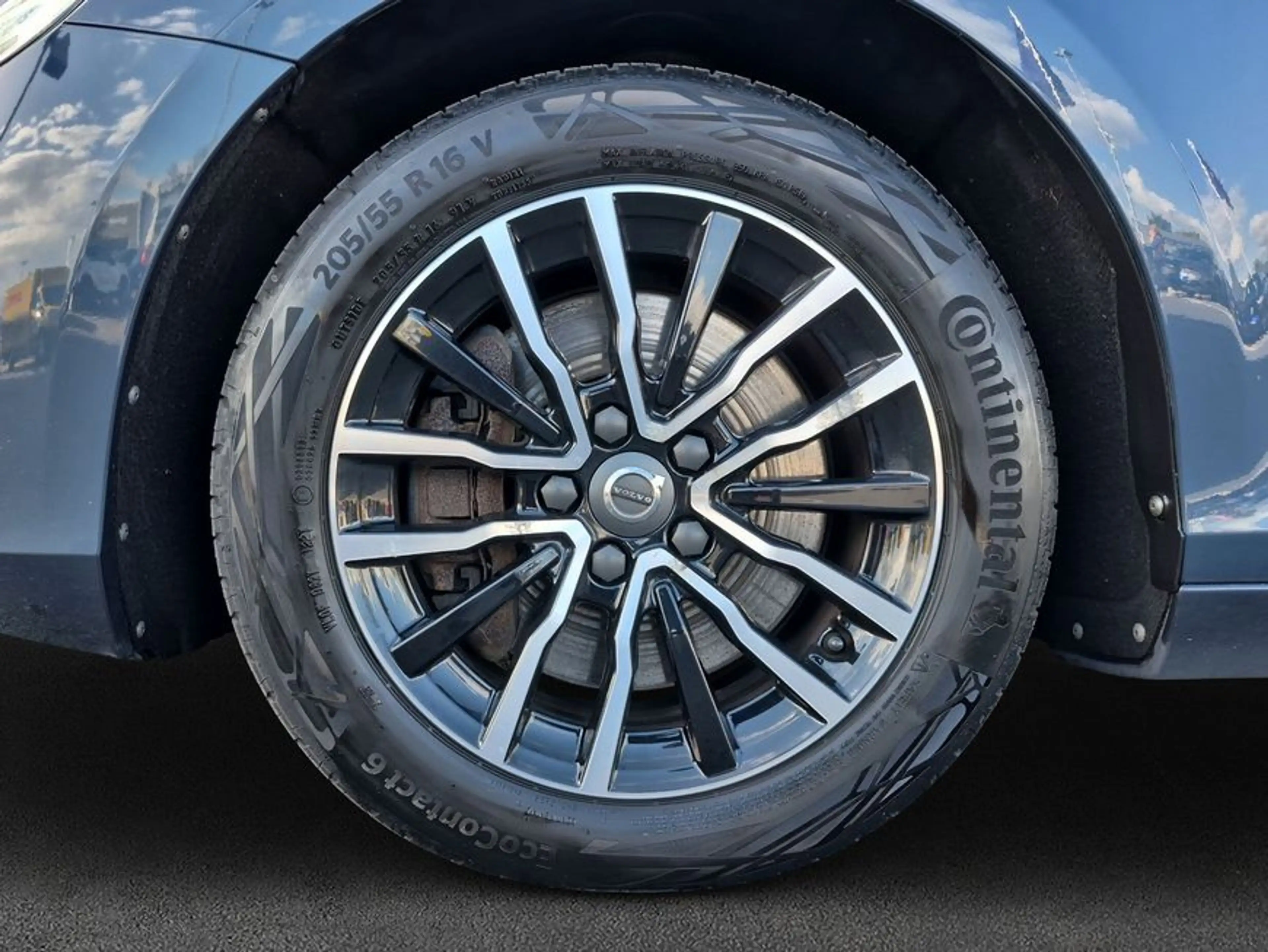 Volvo V40 D4 Geartronic Momentum BLIS*Winterpak. — photo 7
