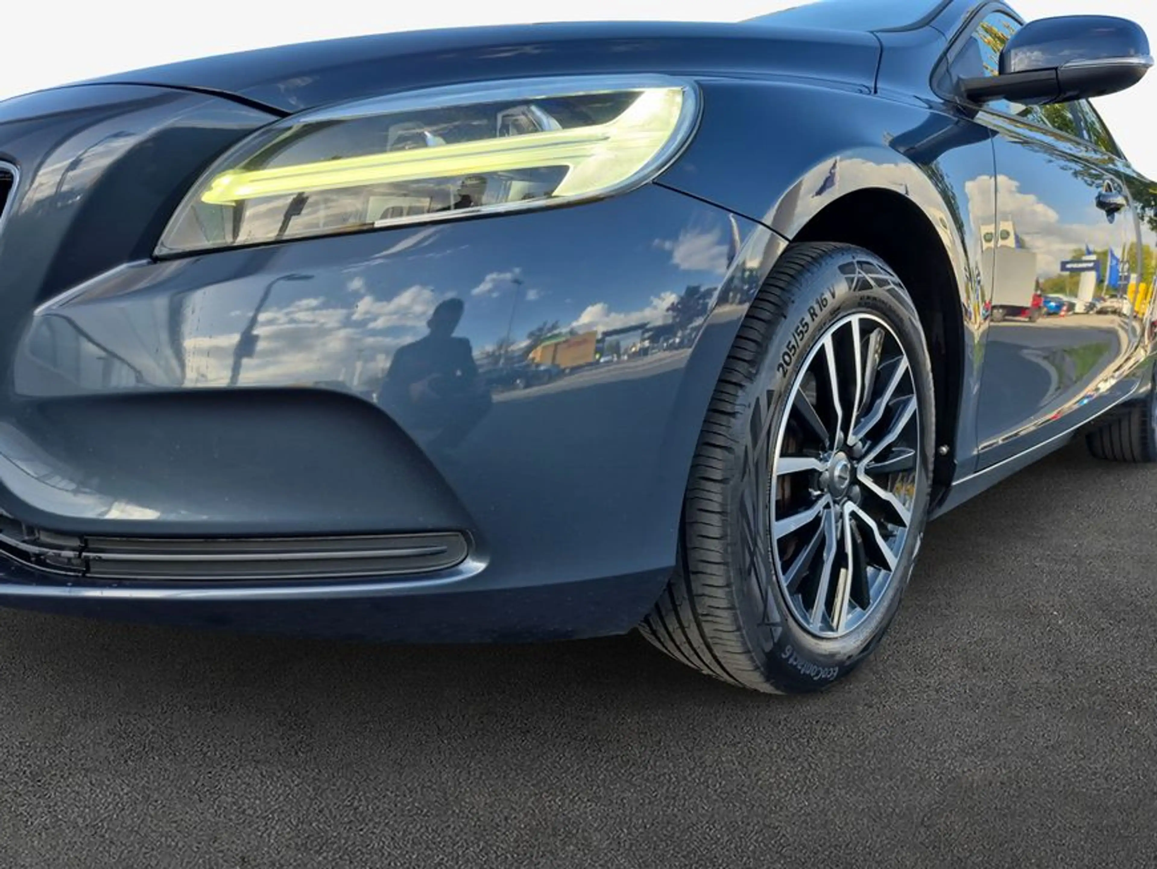 Volvo V40 D4 Geartronic Momentum BLIS*Winterpak. — photo 6