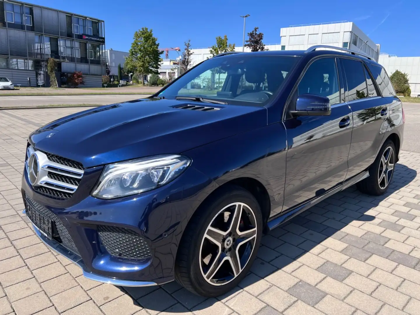 Mercedes-Benz GLE 500 4Matic AMG LINE/LED/360KAM/DIST/SPUR/TOT Modrá - 2
