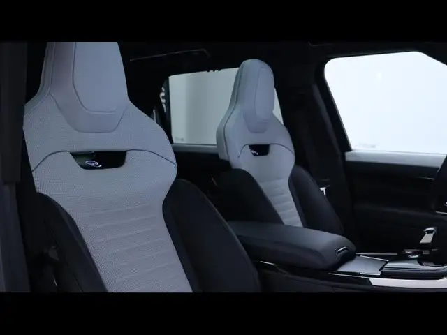 Land Rover Range Rover Sport view 13